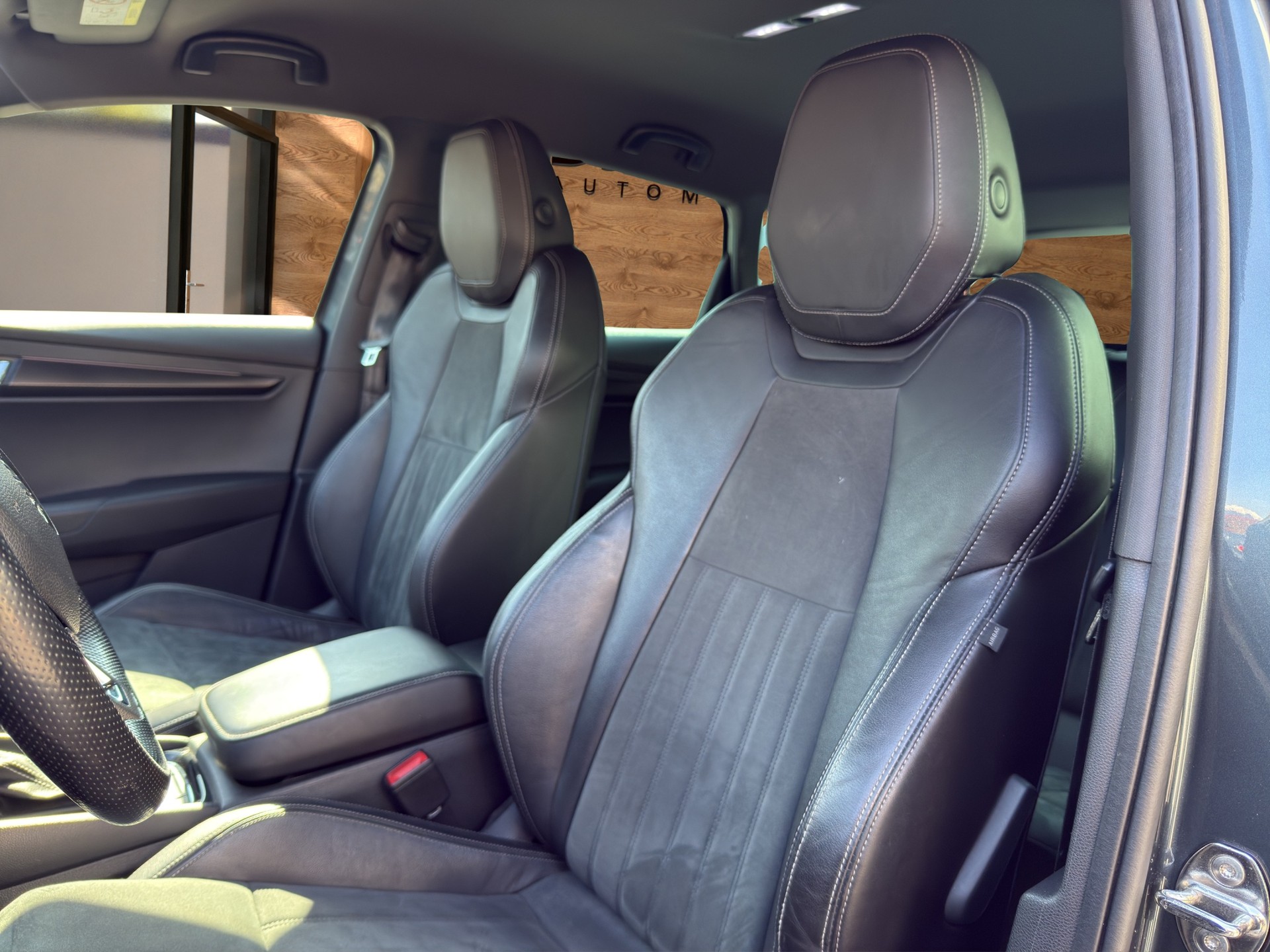 SKODA Karoq 2.0 TSI SportLine 4x4 DSG-image-14