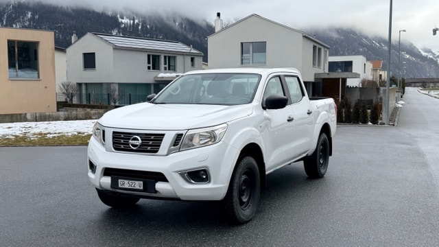 NISSAN Navara Double Cab Tekna 2.3 dCi 4WD