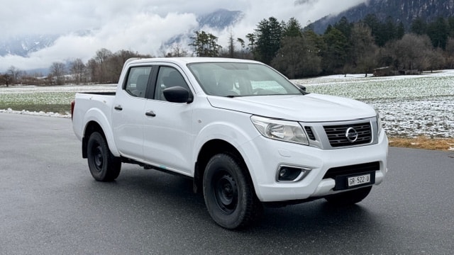 NISSAN Navara Double Cab Tekna 2.3 dCi 4WD-image-2