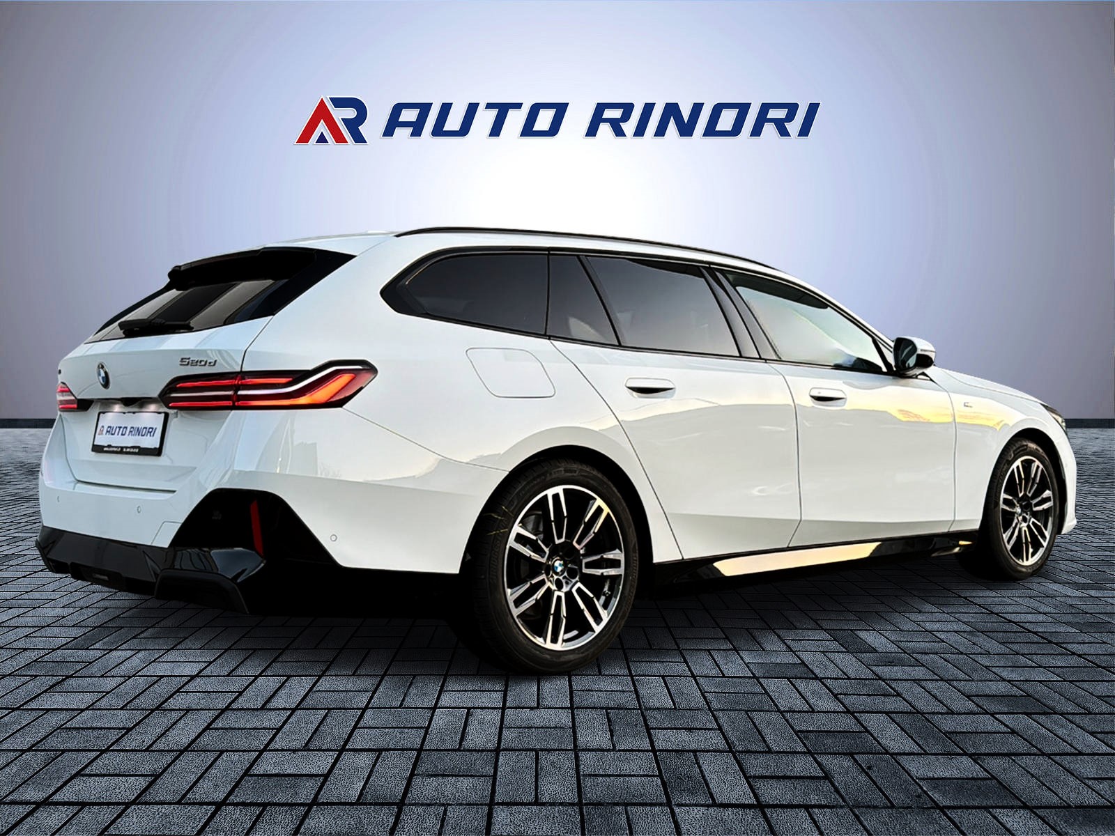 BMW 520d xDrive 48V Touring M Sport Steptronic-image-4