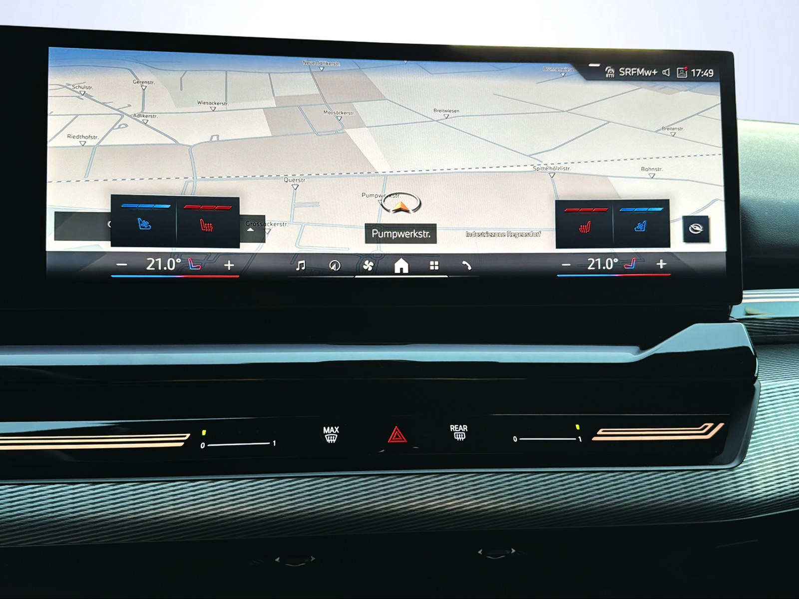 BMW 520d xDrive 48V Touring M Sport Steptronic-image-11
