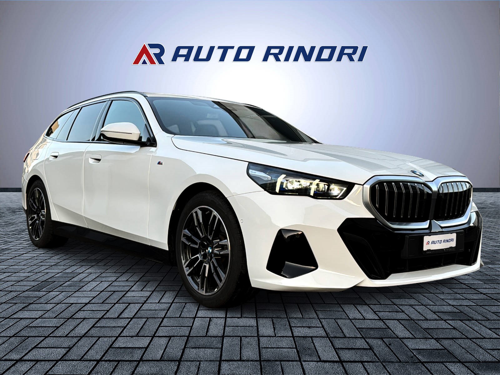 BMW 520d xDrive 48V Touring M Sport Steptronic-showroom-element-1