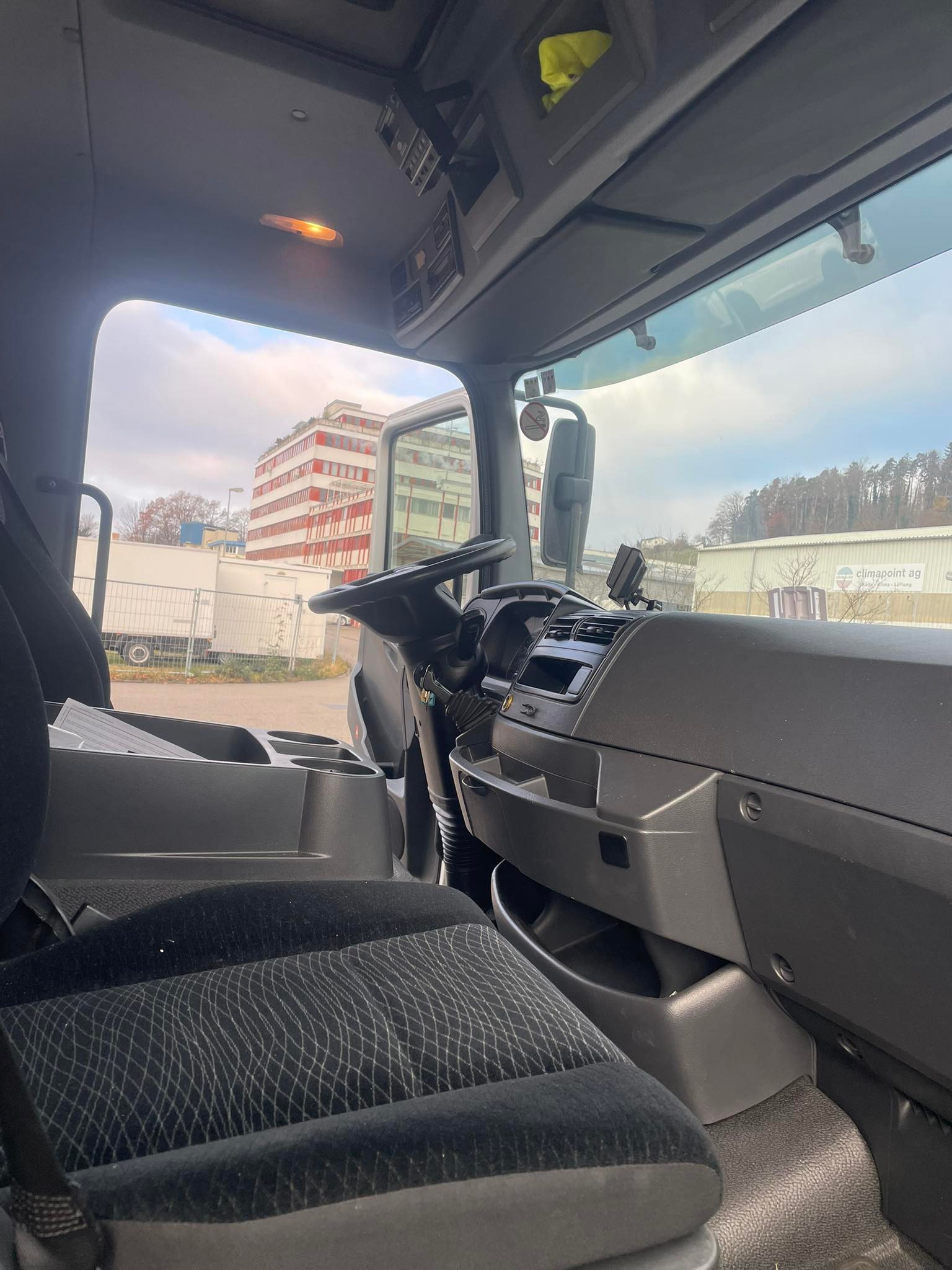 MERCEDES-BENZ Atego 1323 Kühlkoffer mit LBW-image-10
