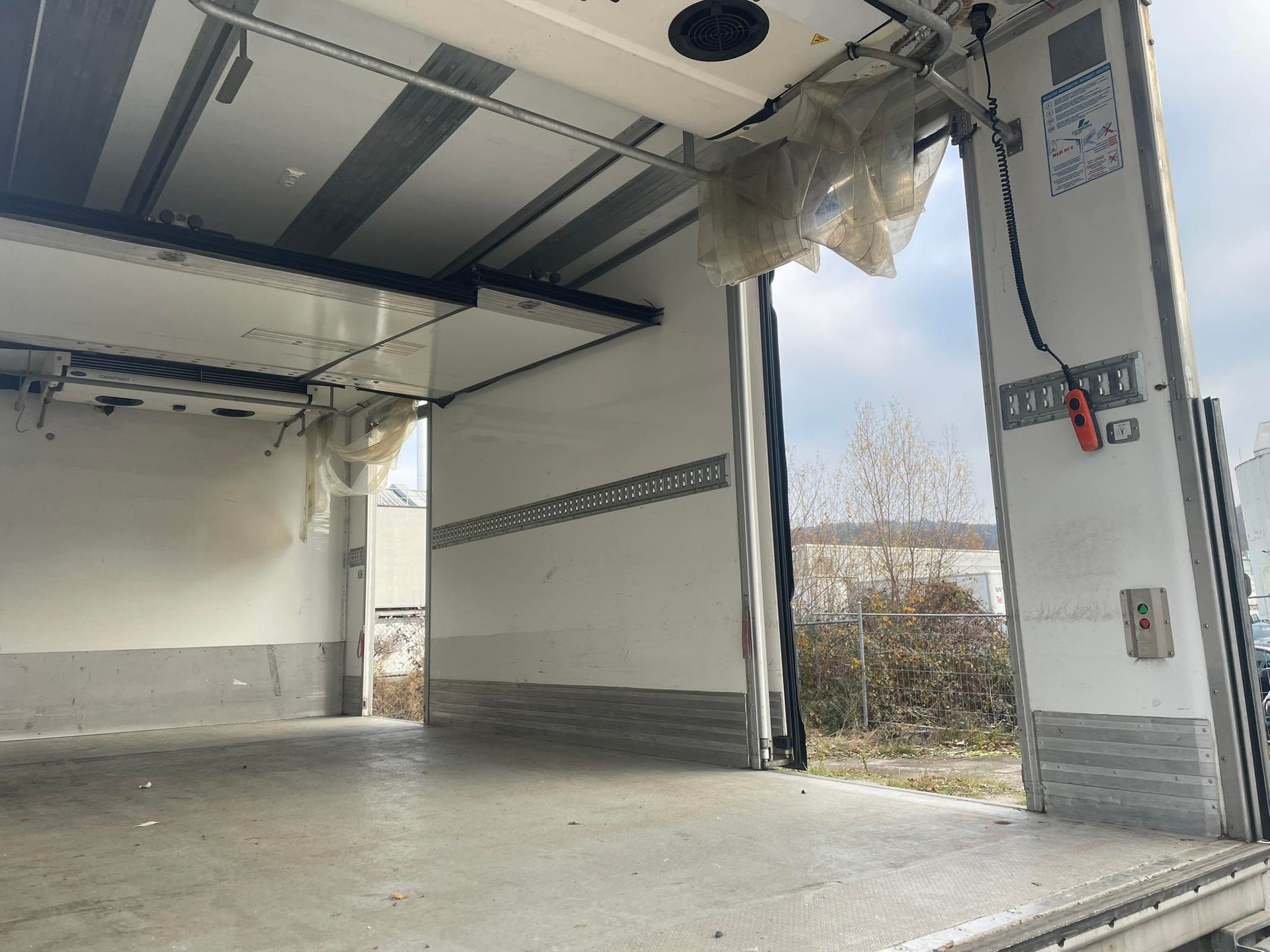 MERCEDES-BENZ Atego 1323 Kühlkoffer mit LBW-image-7
