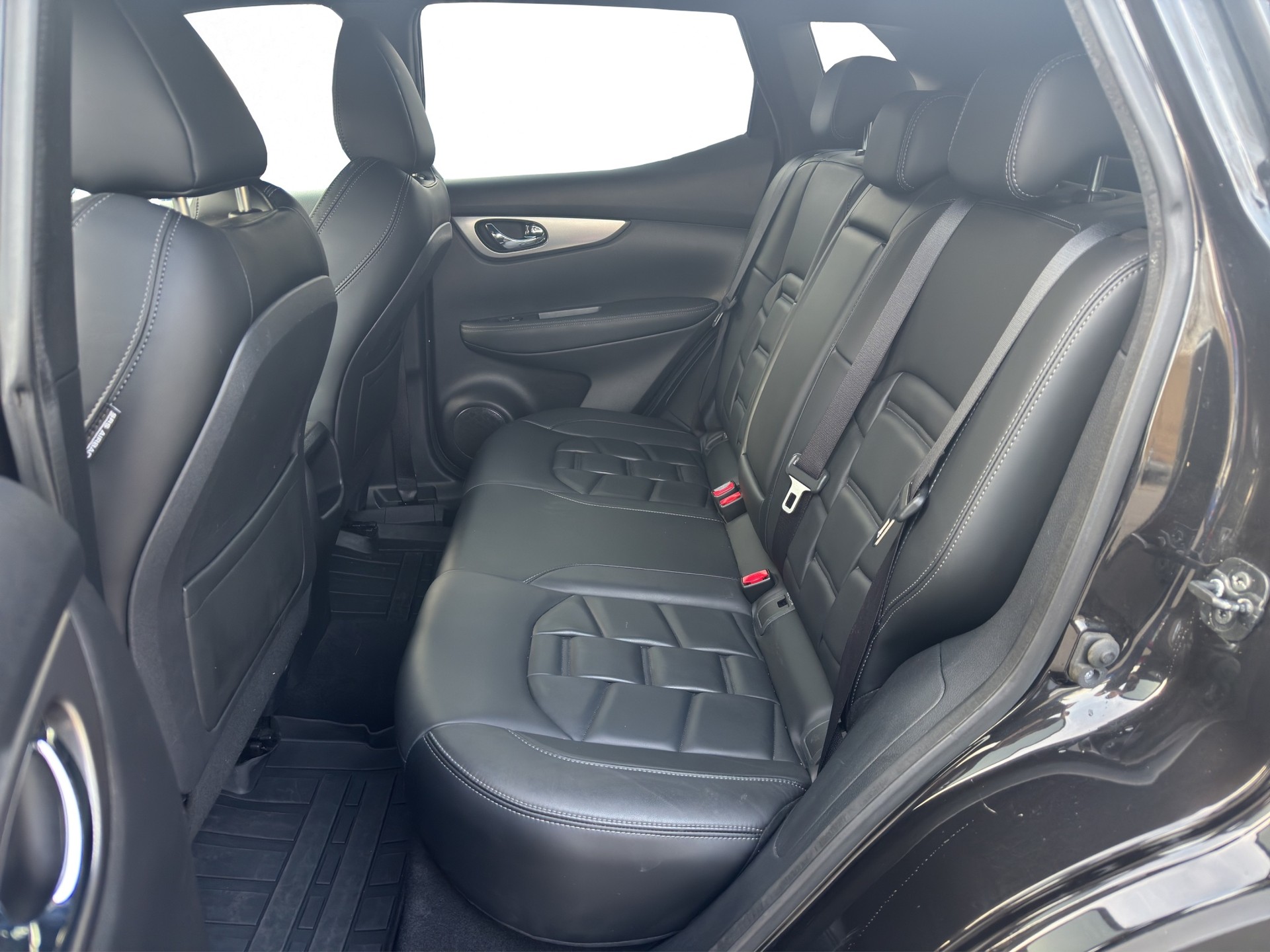 NISSAN Qashqai 1.6 dCi Tekna+-image-12
