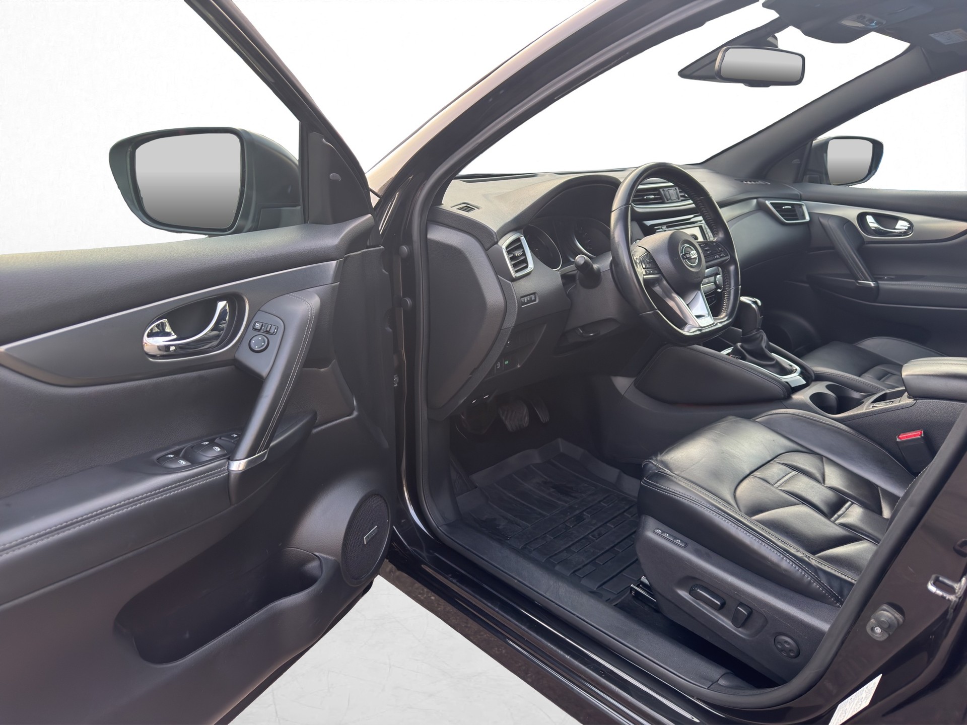 NISSAN Qashqai 1.6 dCi Tekna+-image-15