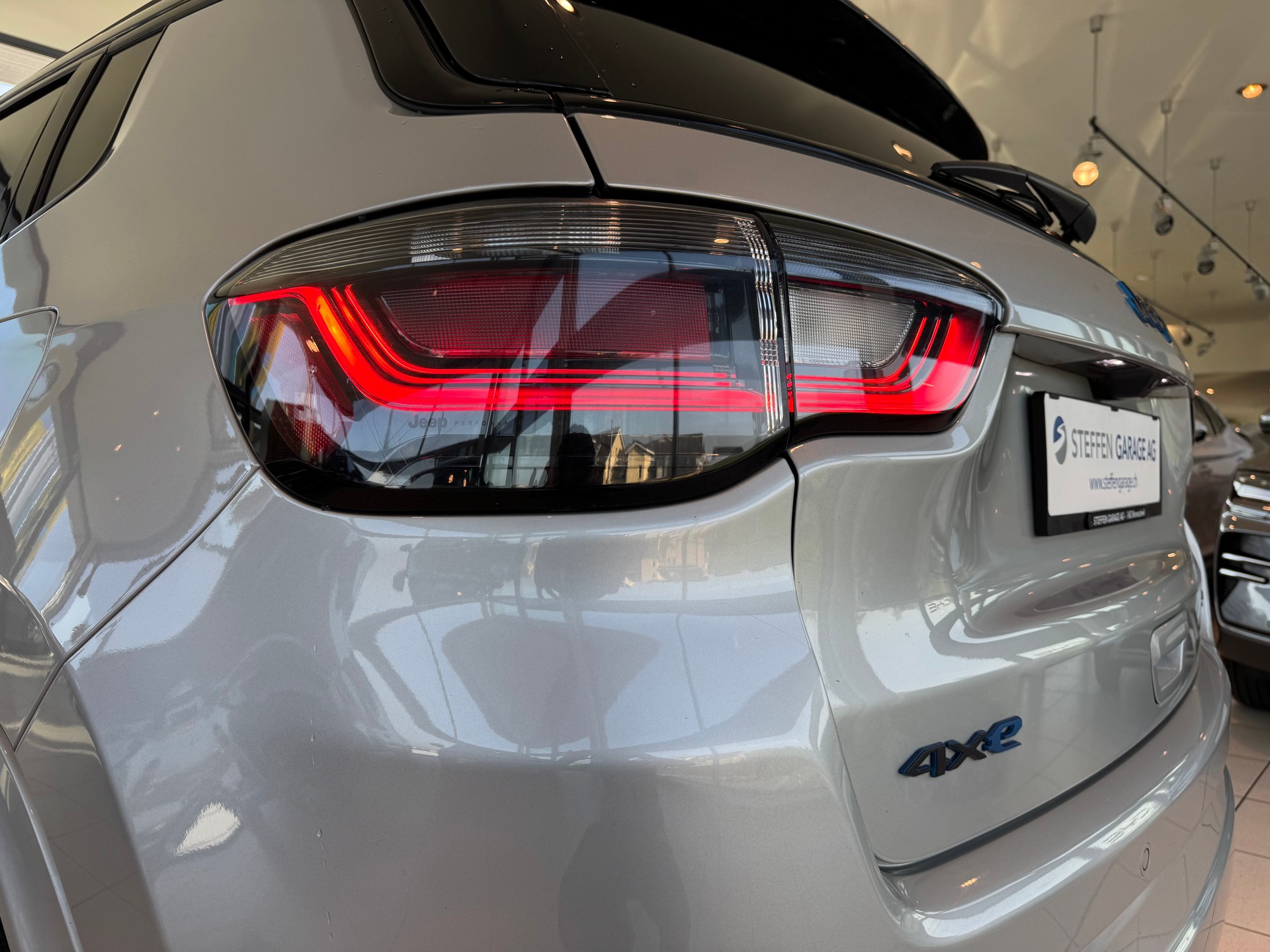 JEEP Compass 1.3 PHEV S AWD-image-28