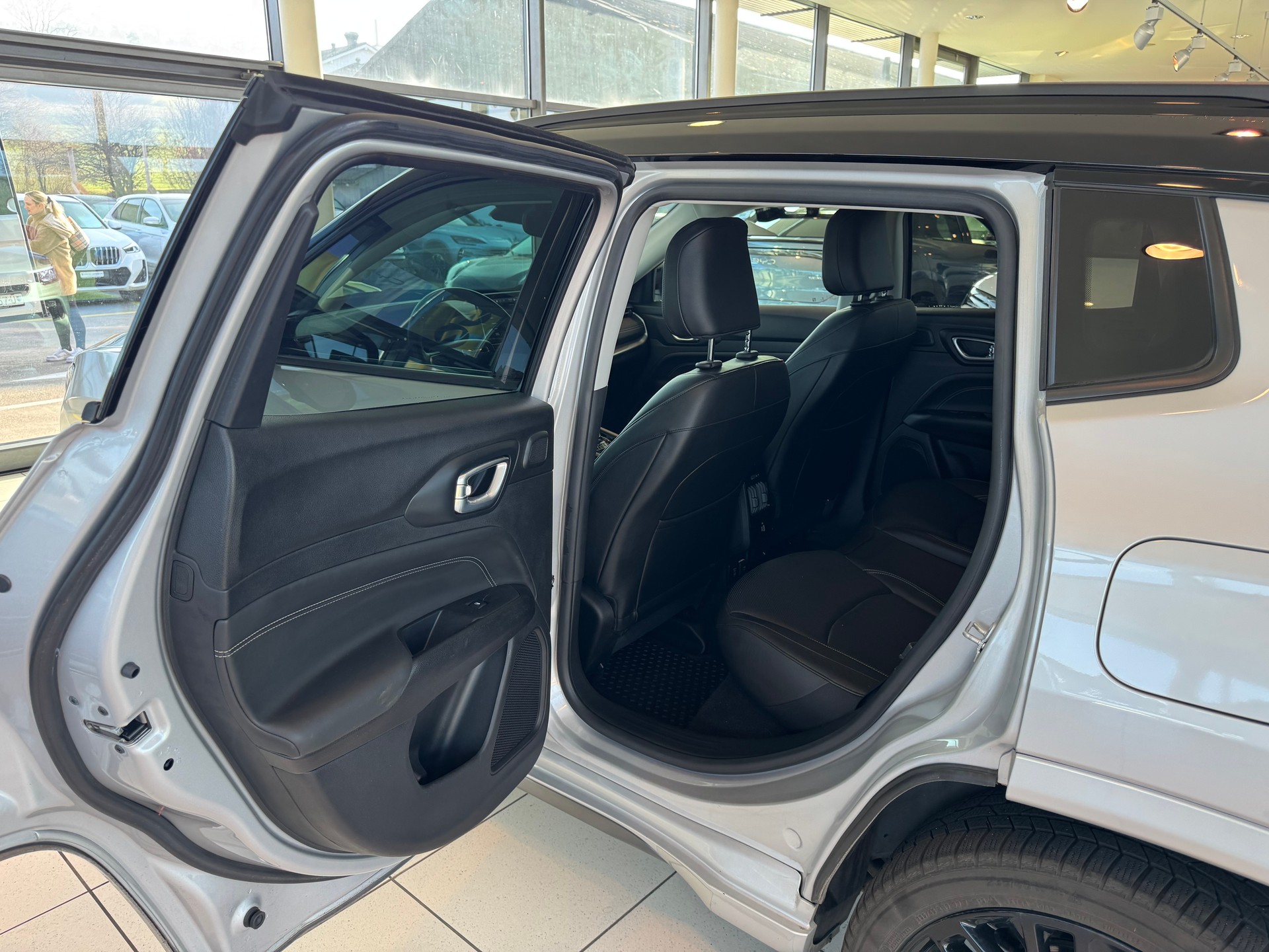JEEP Compass 1.3 PHEV S AWD-image-22