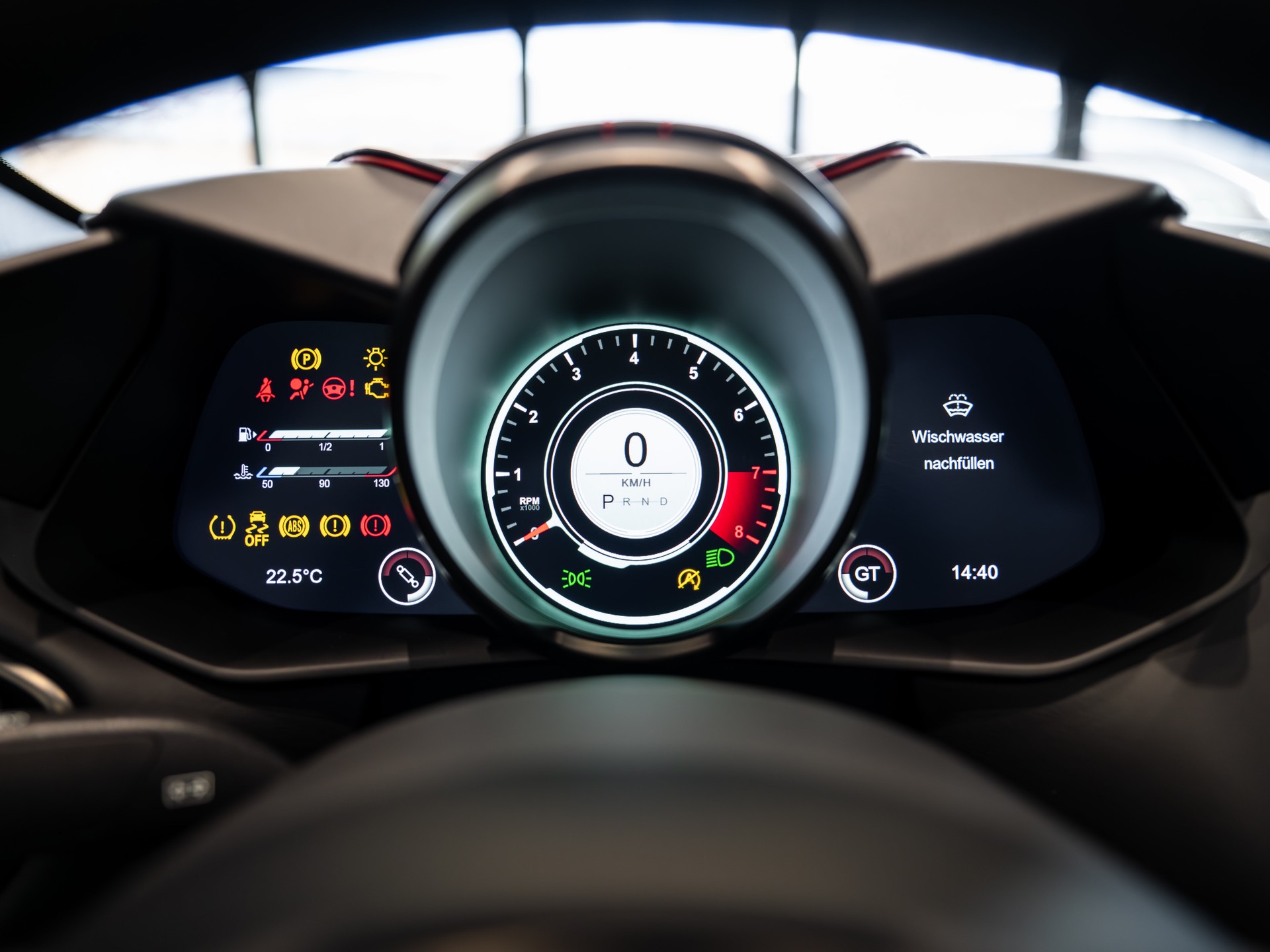 ASTON MARTIN DBS Superleggera Volante-image-17