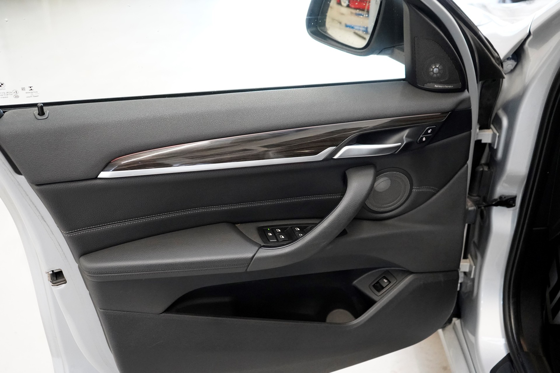 BMW X1 xDrive 25d M Sport Steptronic-image-11