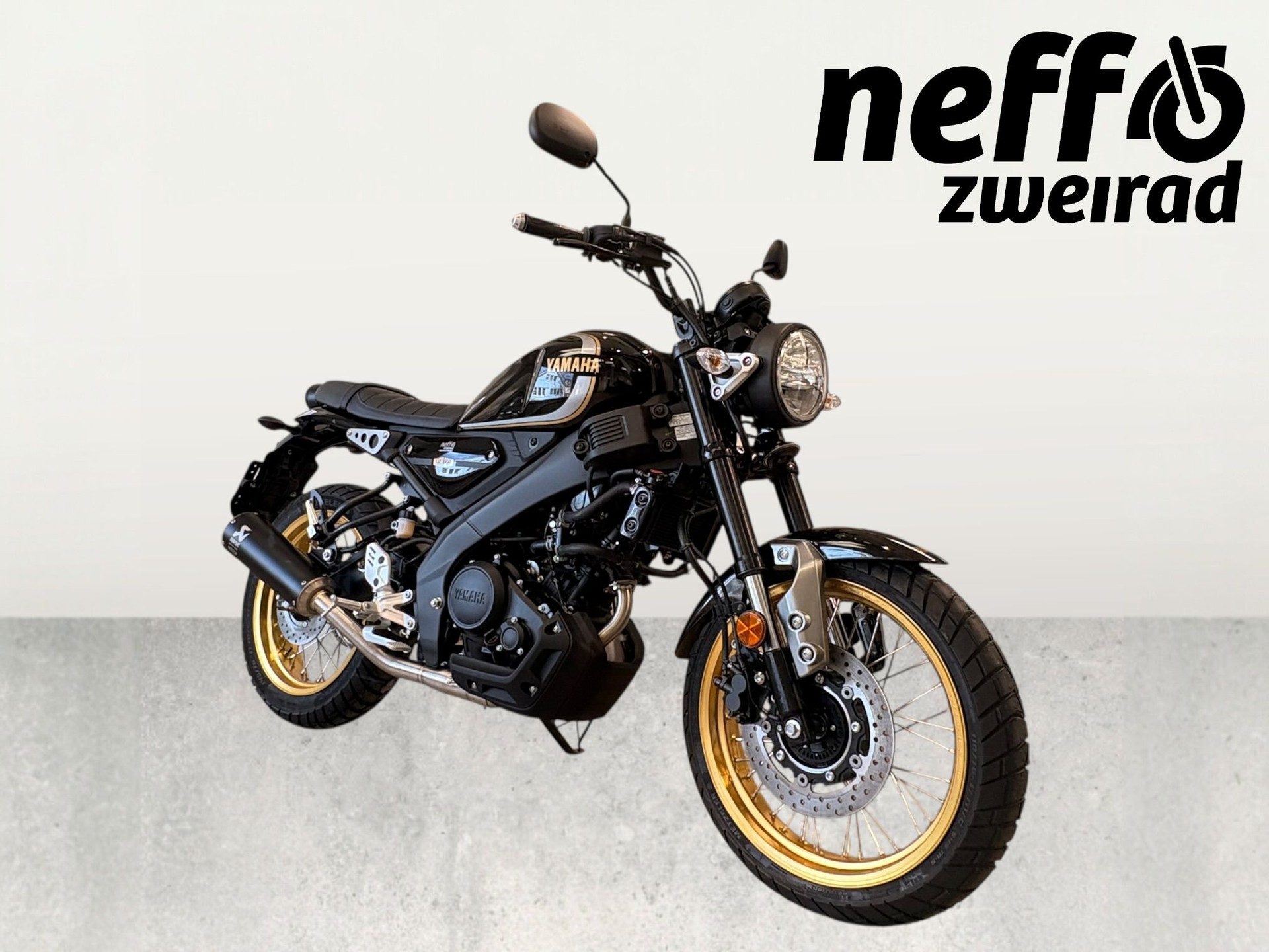 YAMAHA XSR 125 Legacy Akrapovic-image-0