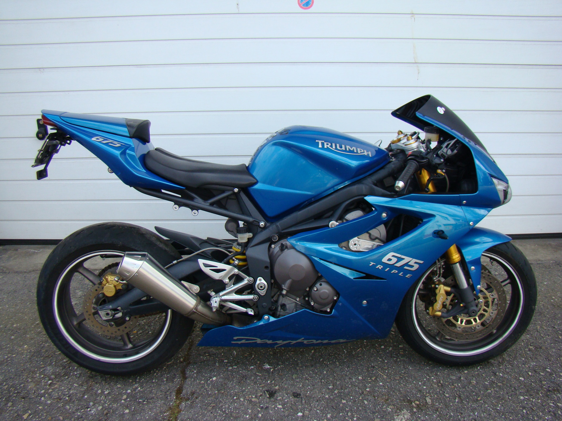 TRIUMPH Daytona 675-image-2