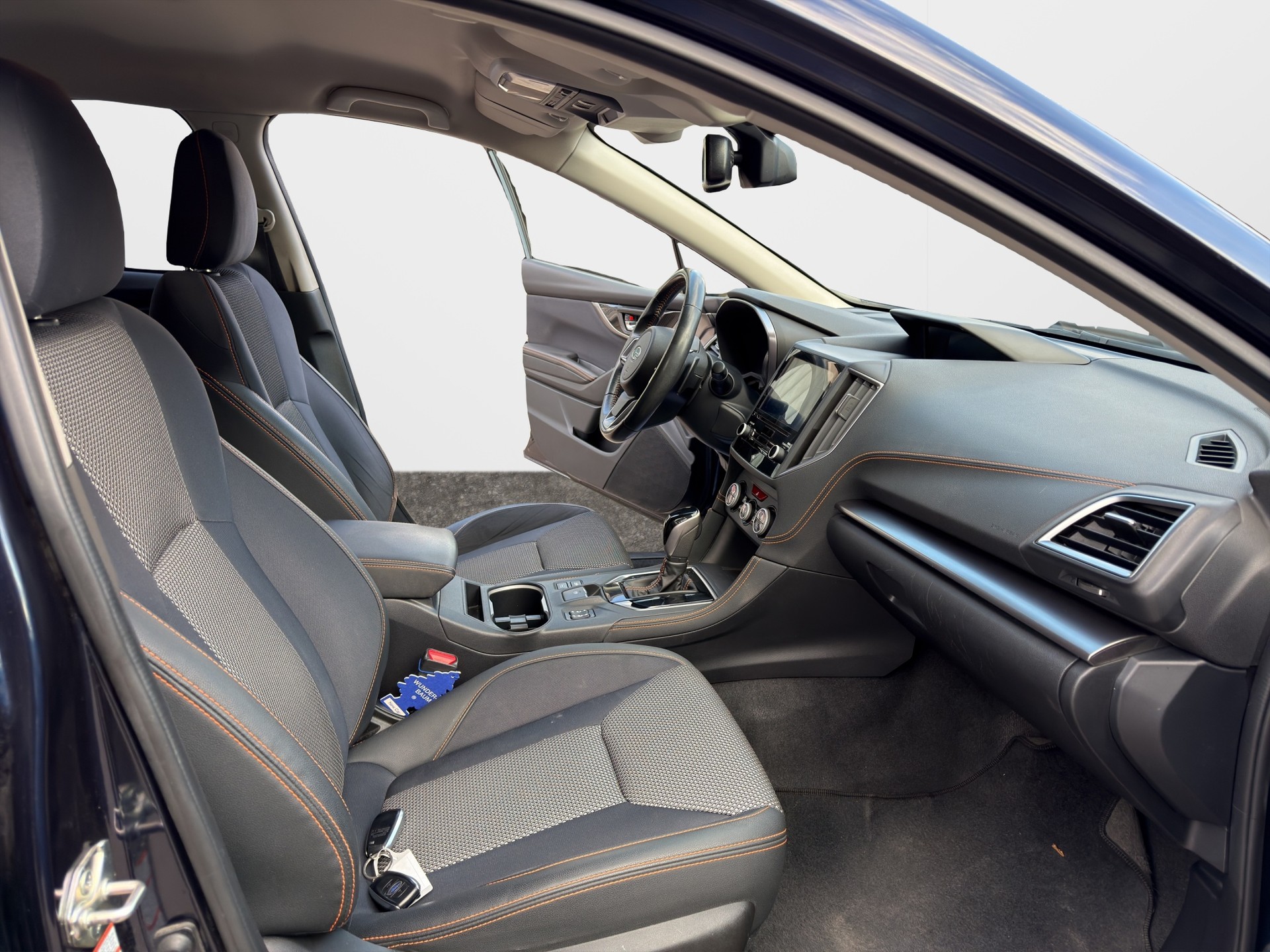 SUBARU XV 2.0 Swiss AWD Lineartronic-image-11