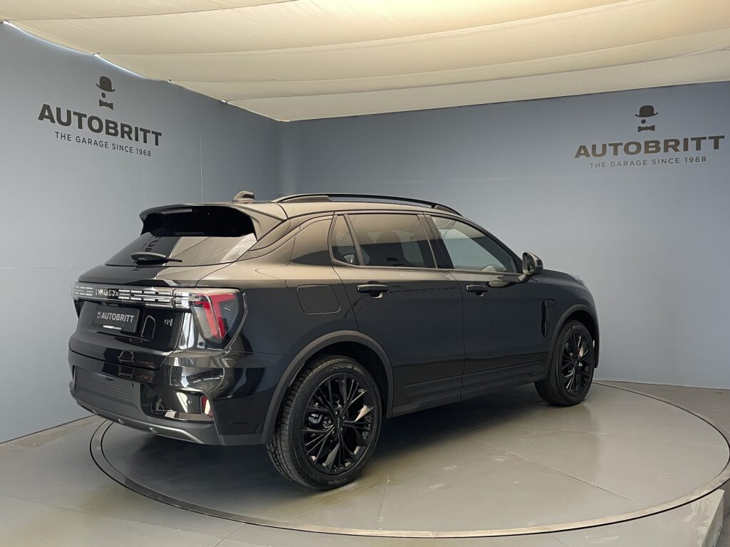 LYNK & CO 01 1.5 PHEV More-showroom-element-3