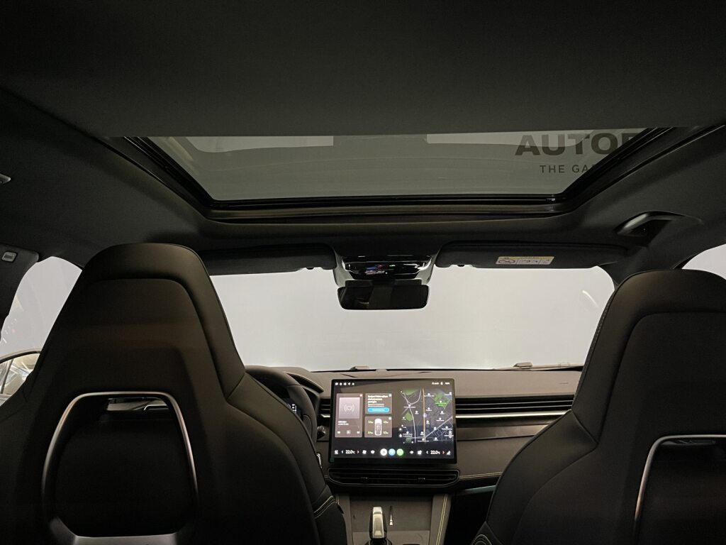 LYNK & CO 01 1.5 PHEV More-image-7