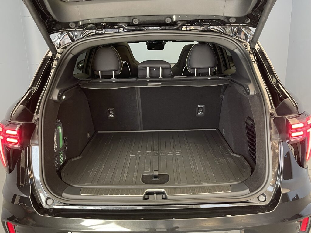 LYNK & CO 01 1.5 PHEV More-image-12