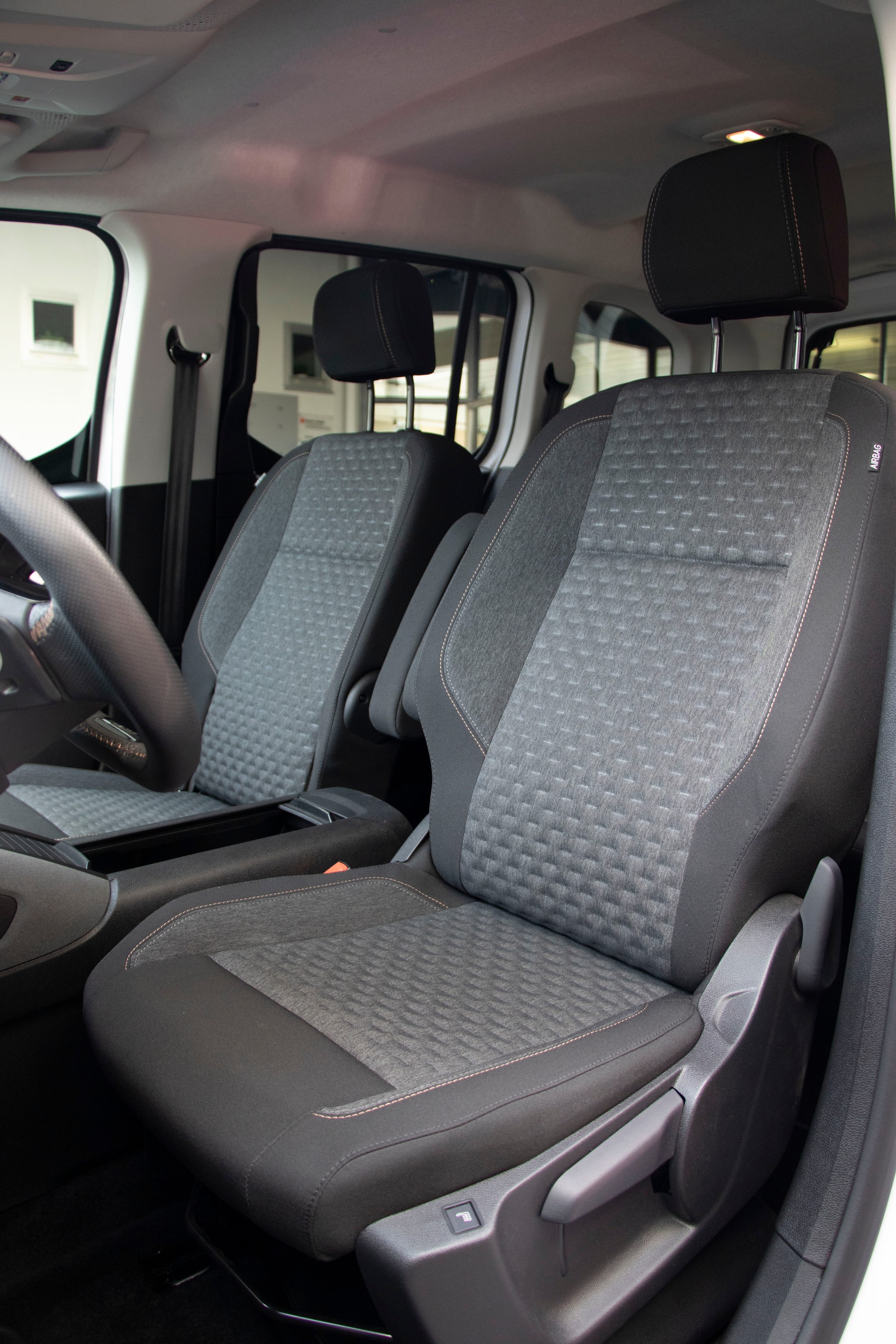 PEUGEOT Rifter 1.5 BlueHDi GT EAT8-image-6