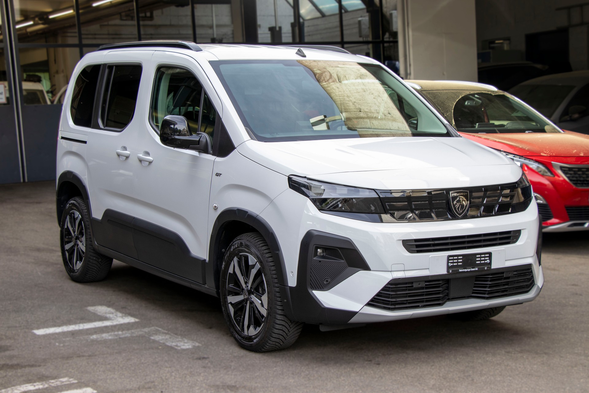 PEUGEOT Rifter 1.5 BlueHDi GT EAT8-showroom-element-2