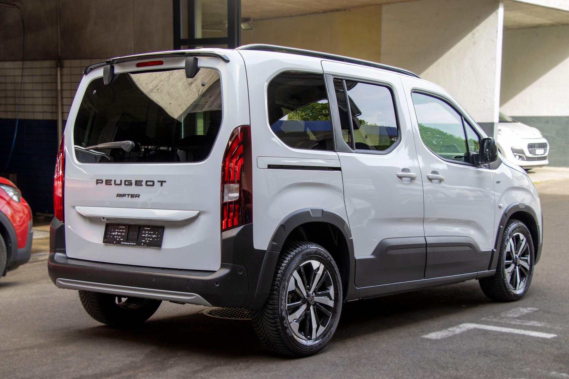 PEUGEOT Rifter 1.5 BlueHDi GT EAT8-showroom-element-3