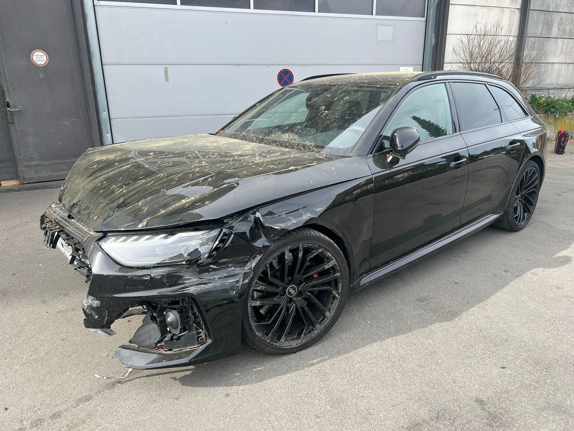 AUDI RS4 Avant quattro tiptronic