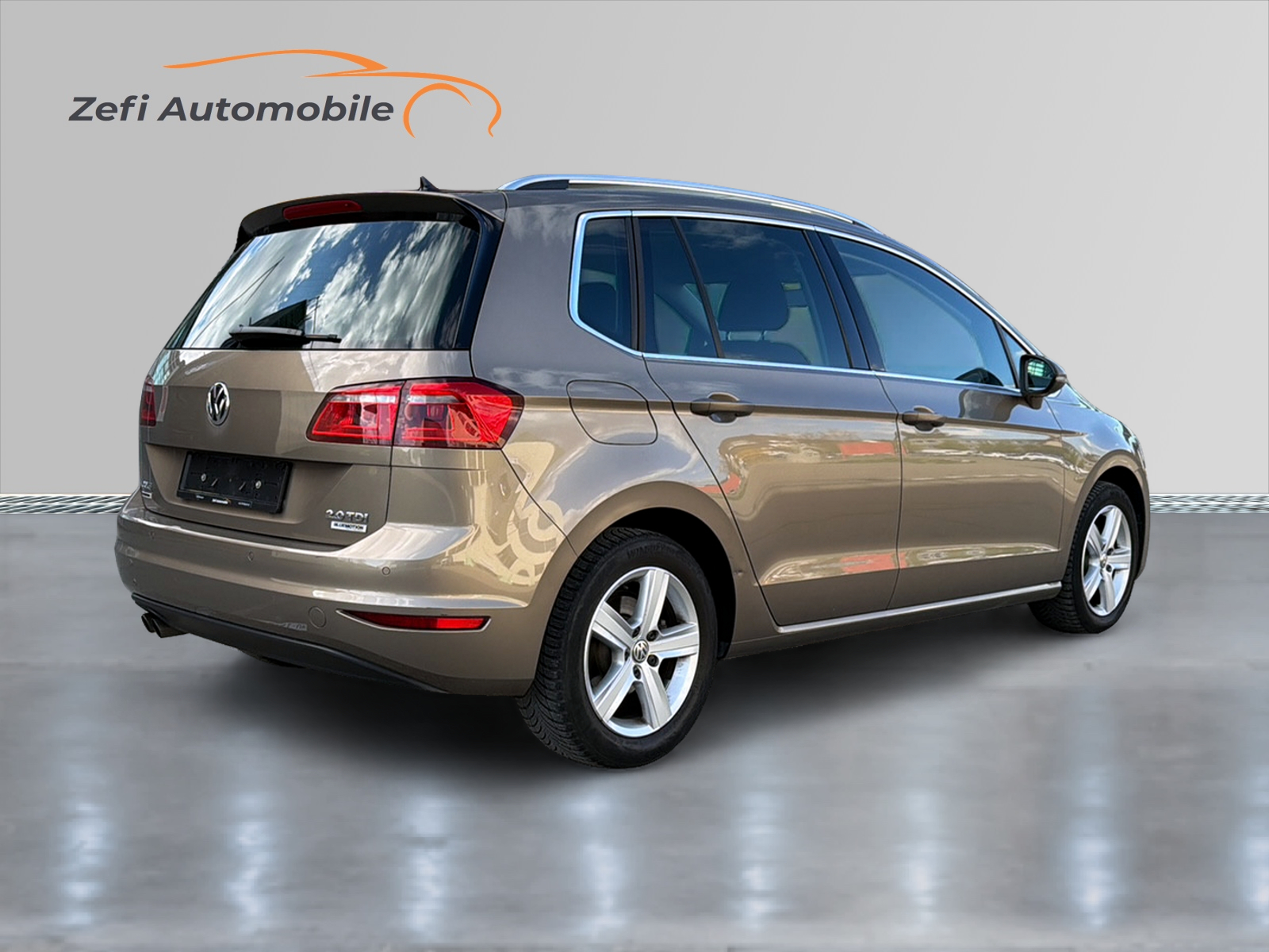 VW Golf Sportsvan 2.0 TDI Highline DSG-image-3