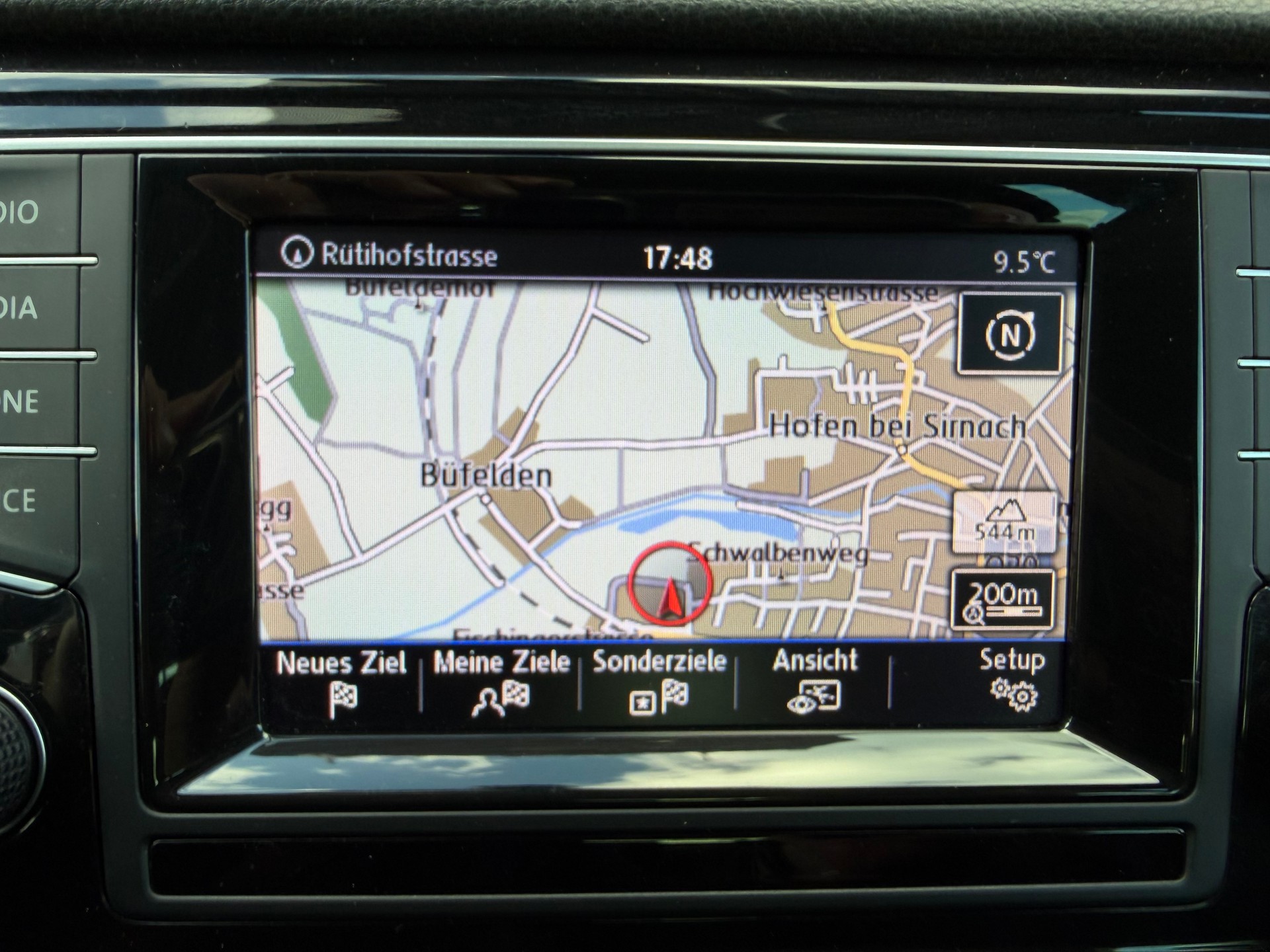 VW Golf Sportsvan 2.0 TDI Highline DSG-image-5