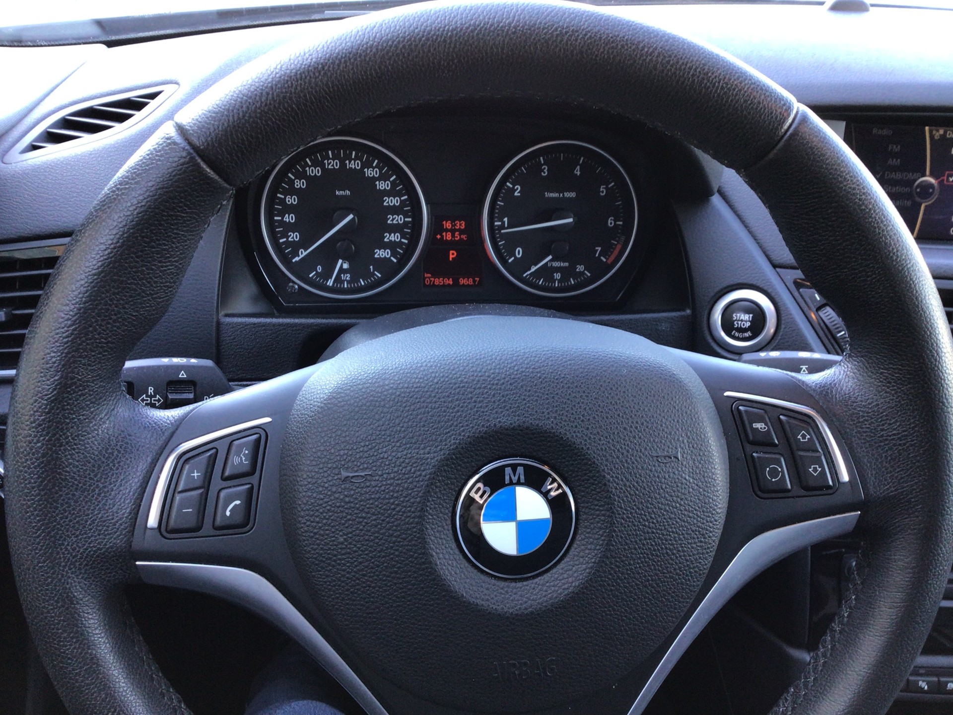 BMW X1 xDrive 20i Steptronic-image-9