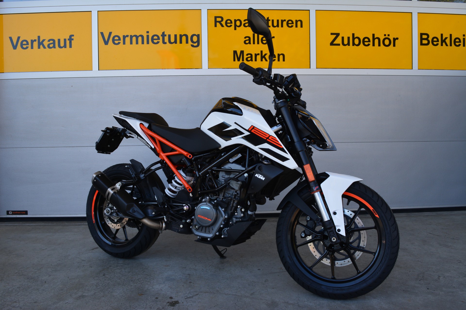 KTM 125 Duke ABS-image-2