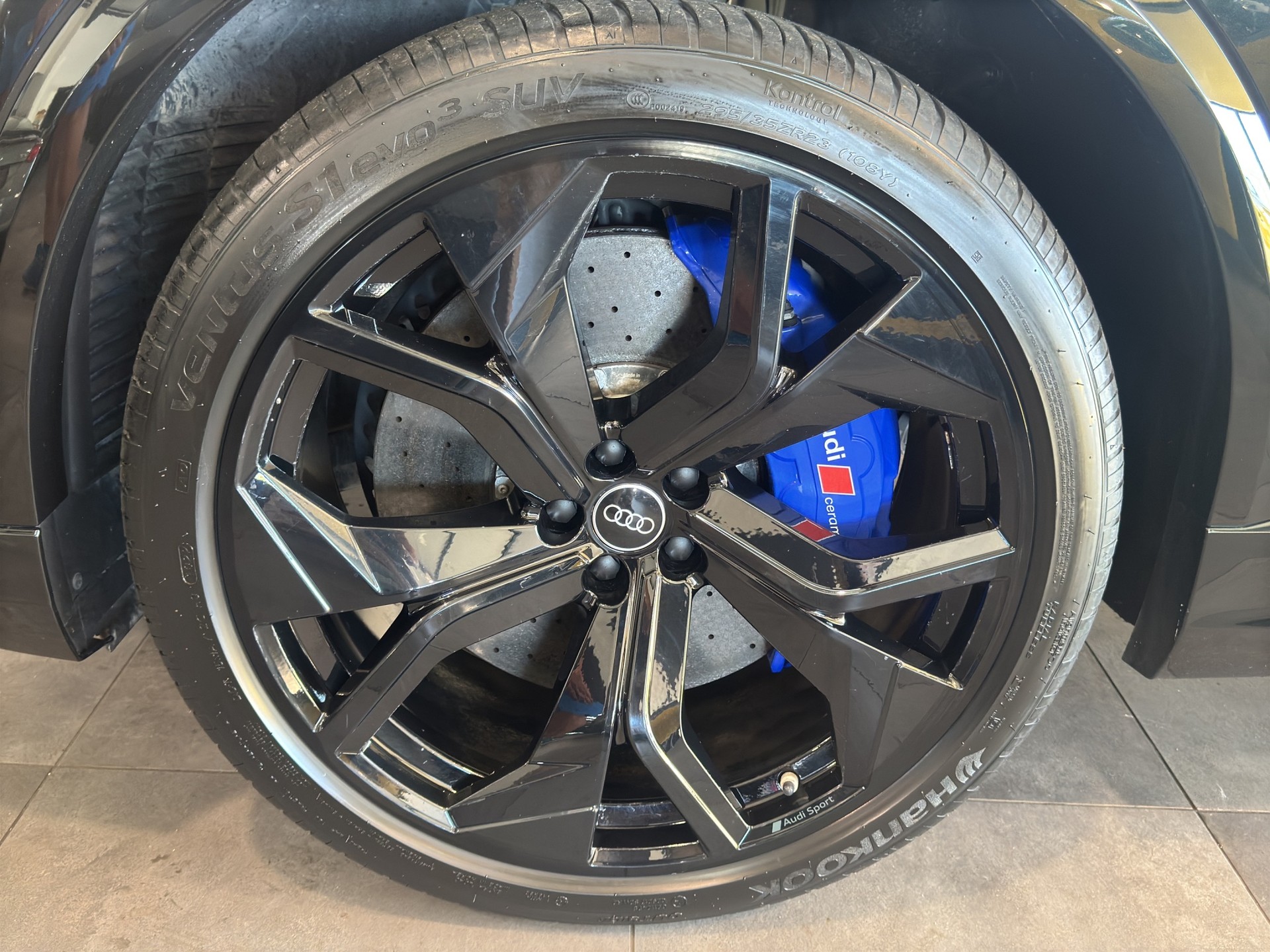 AUDI RSQ8 quattro tiptronic-image-20