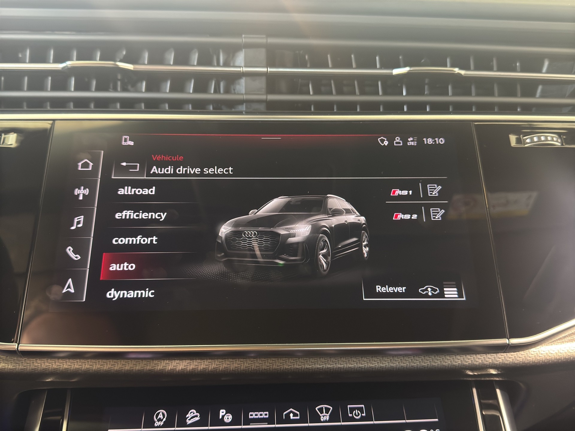 AUDI RSQ8 quattro tiptronic-image-24