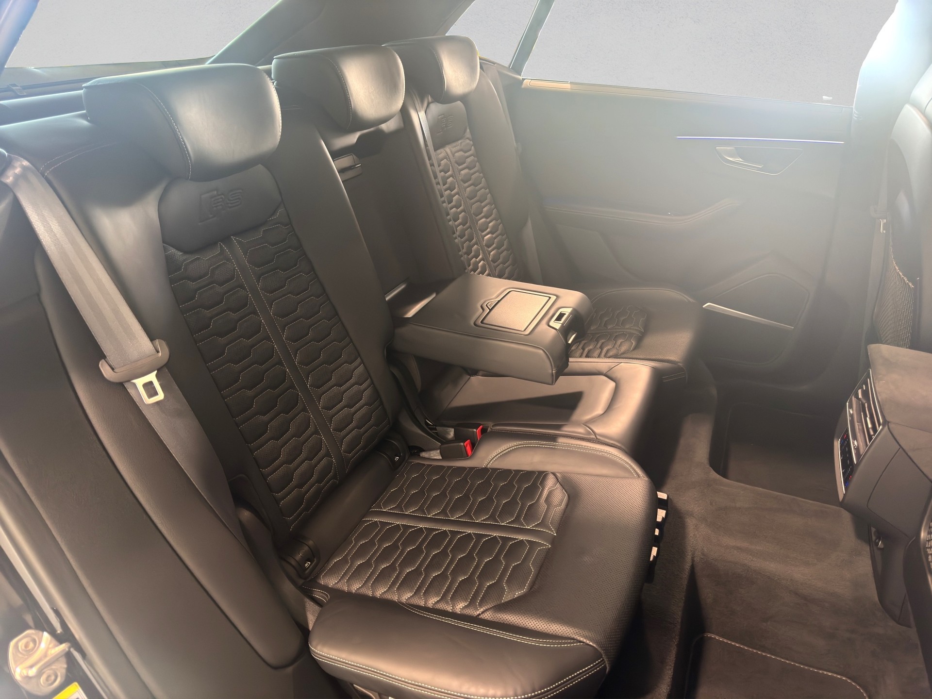 AUDI RSQ8 quattro tiptronic-image-17