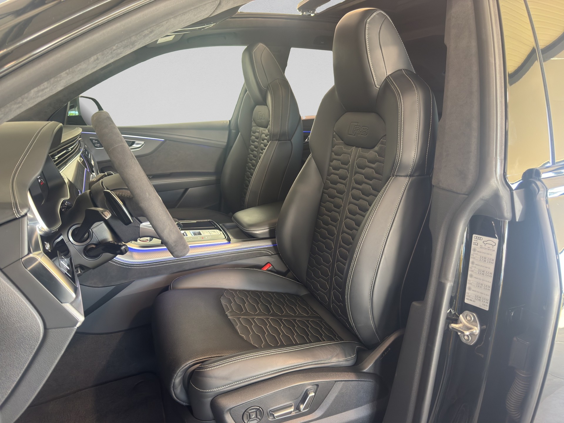 AUDI RSQ8 quattro tiptronic-image-8