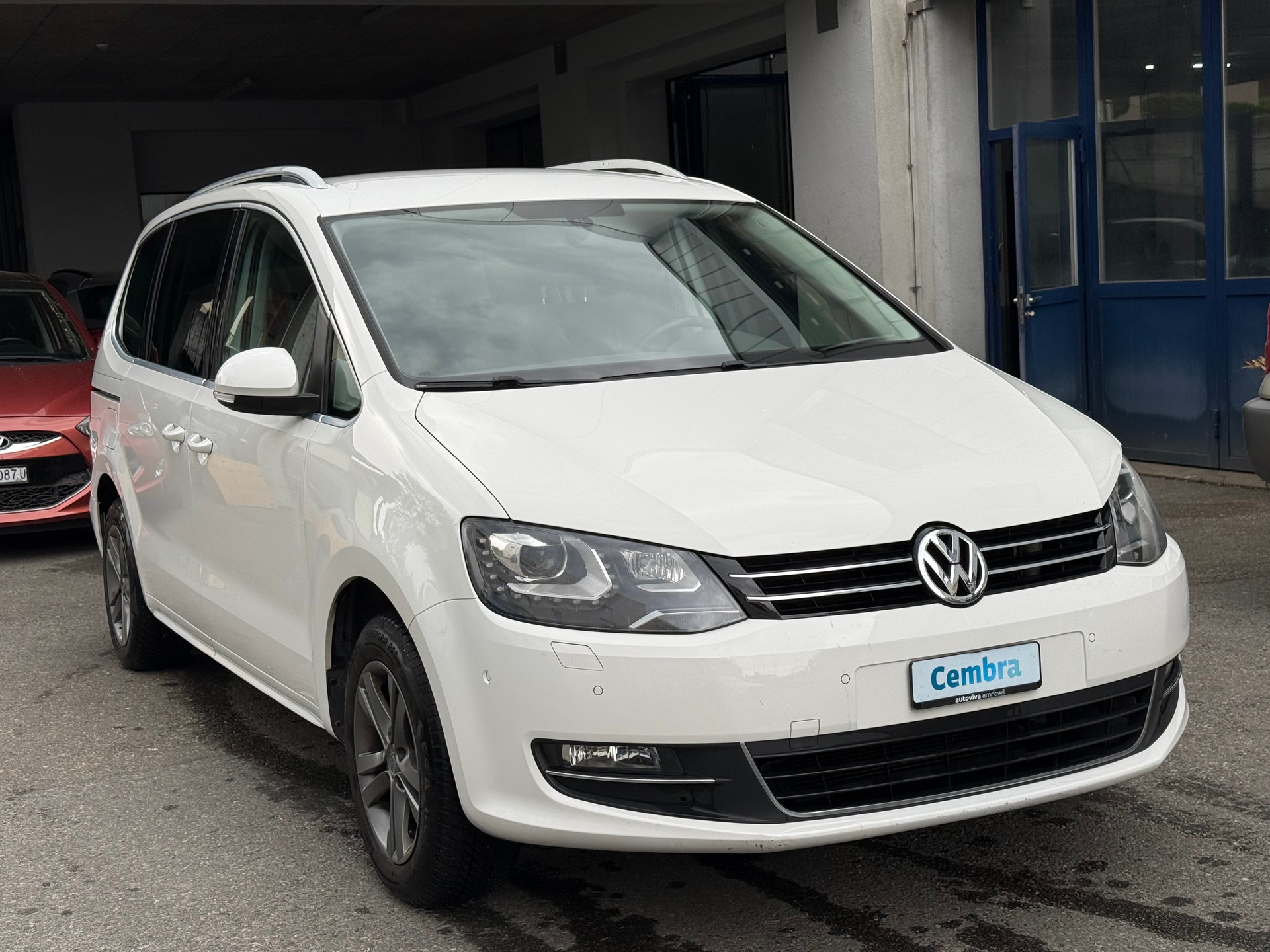 VW Sharan 2.0 TDI BlueMotion Technology Highline DSG-image-2
