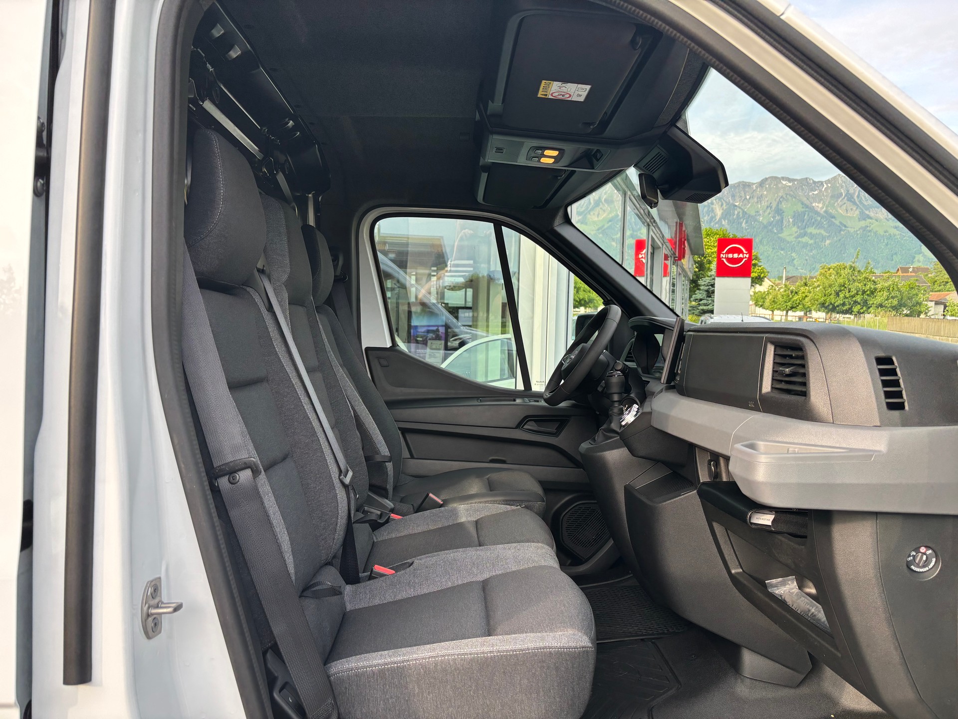 NISSAN Interstar 150 3.5L2H2 Acenta-image-7