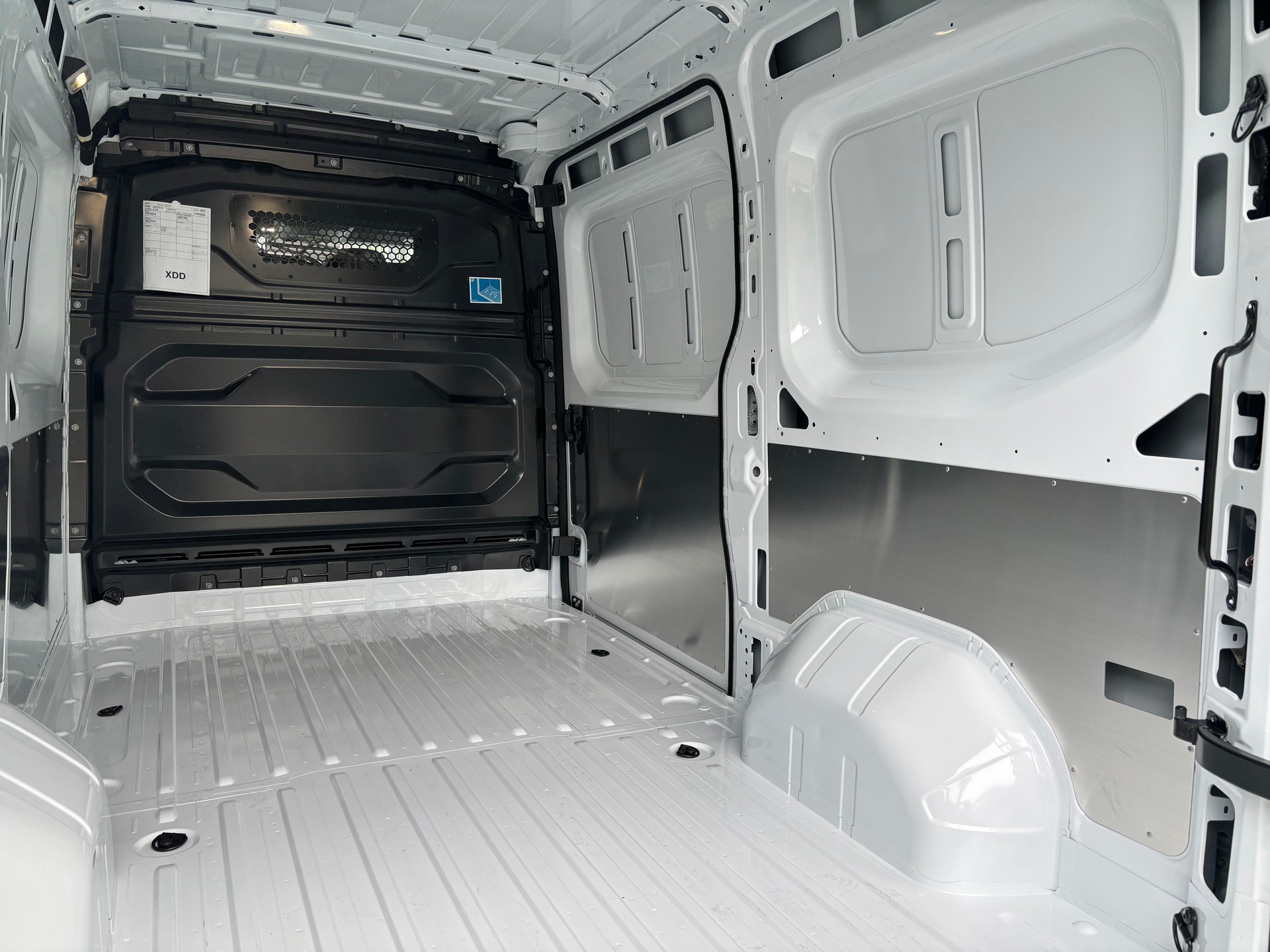 NISSAN Interstar 150 3.5L2H2 Acenta-image-5
