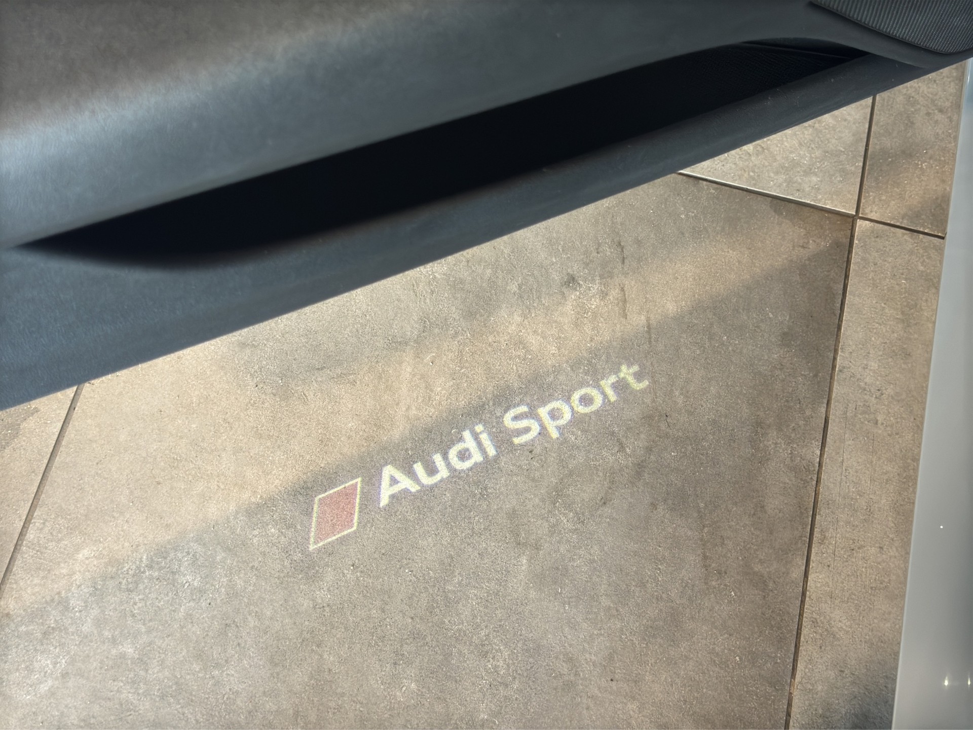 AUDI TT RS Coupé 2.5 TFSI quattro S-tronic-image-19