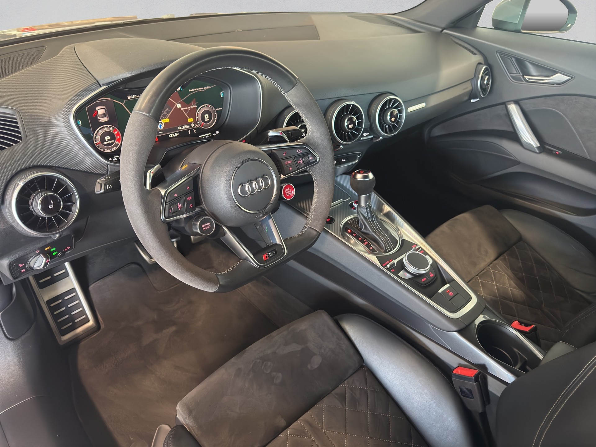 AUDI TT RS Coupé 2.5 TFSI quattro S-tronic-image-9