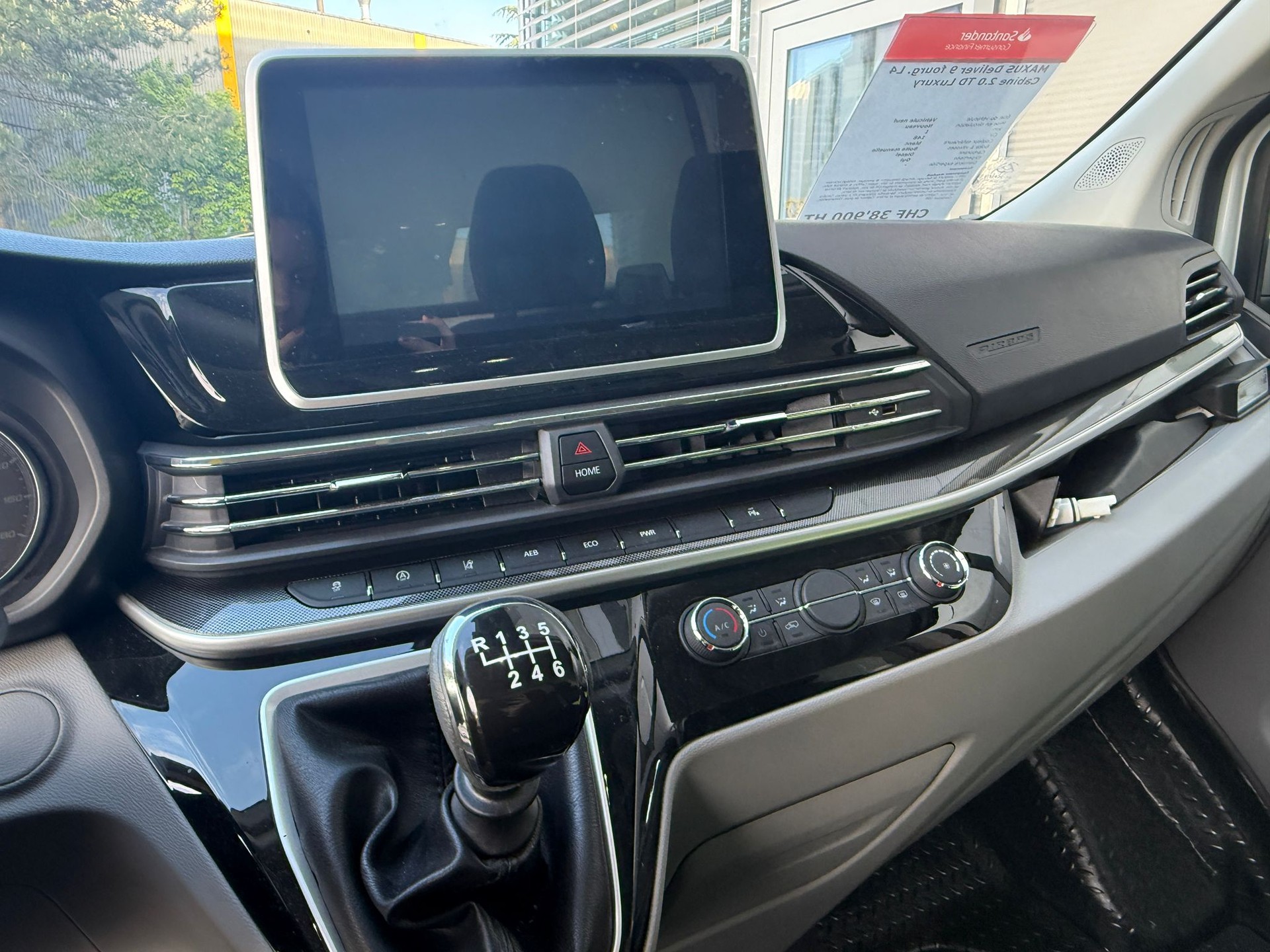 MAXUS Deliver 9 2.0D L4 RWD Luxury-image-12