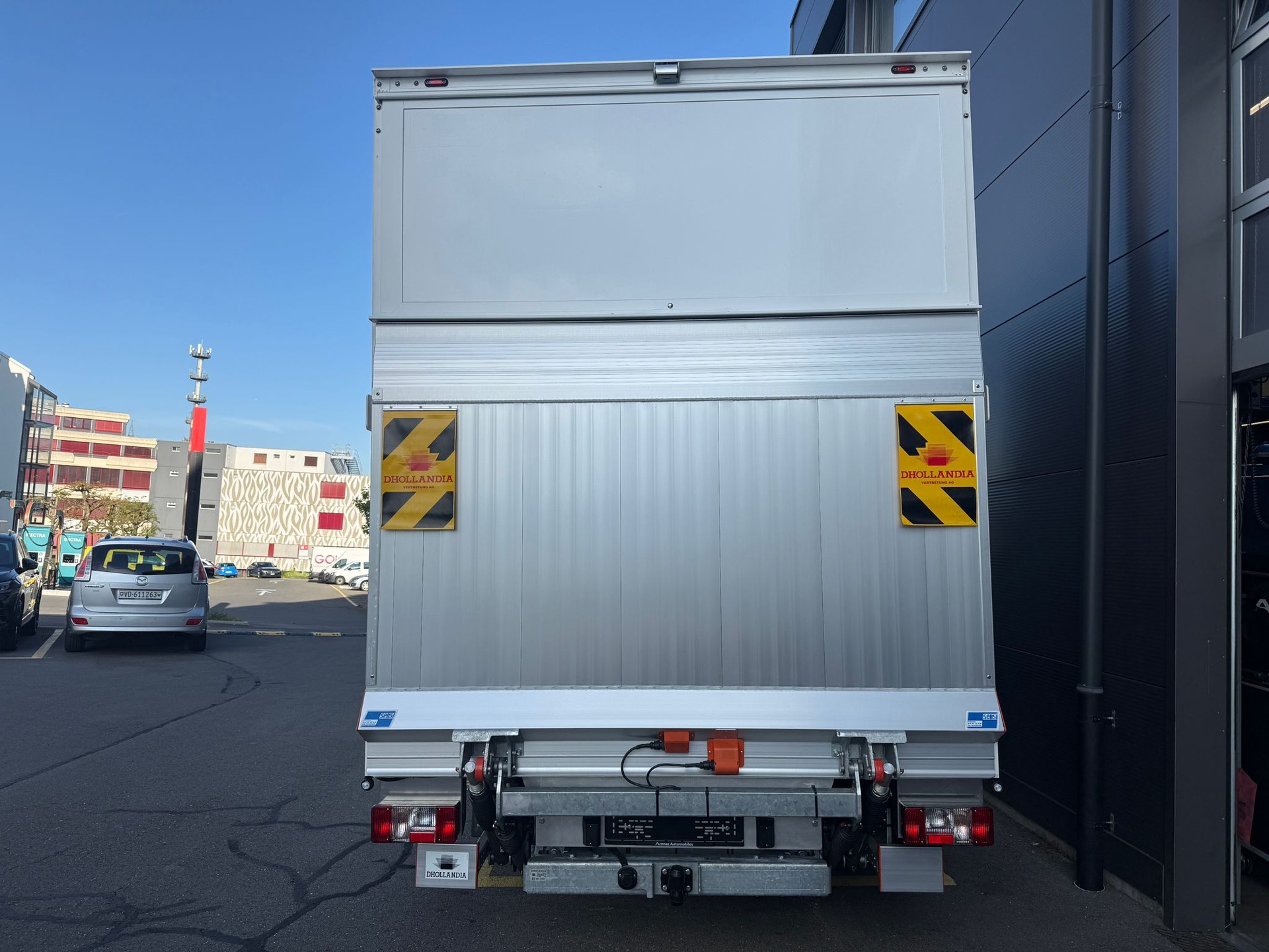 MAXUS Deliver 9 2.0D L4 RWD Luxury-image-17