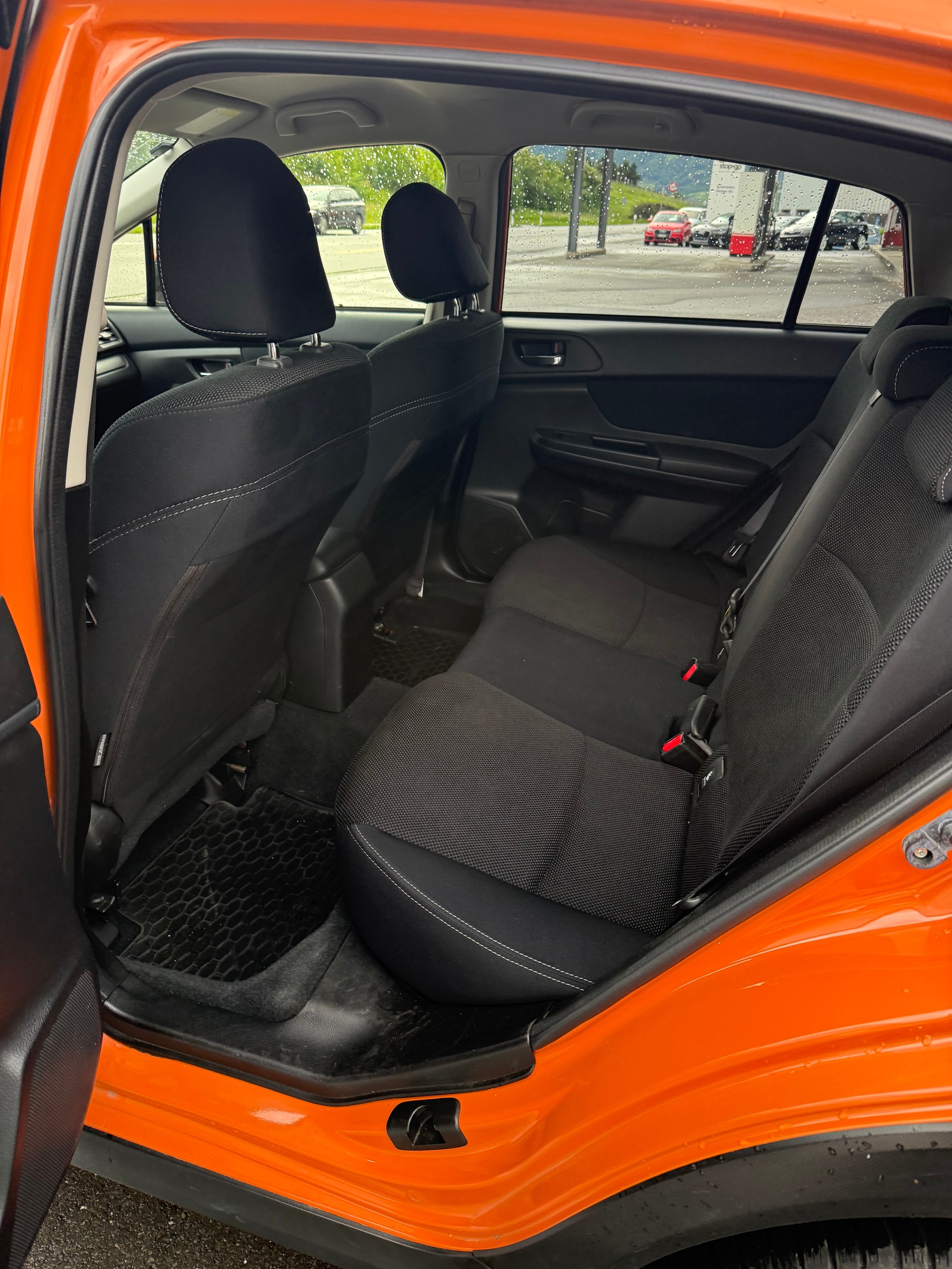 SUBARU XV 2.0 Swiss Three AWD CVT-image-16