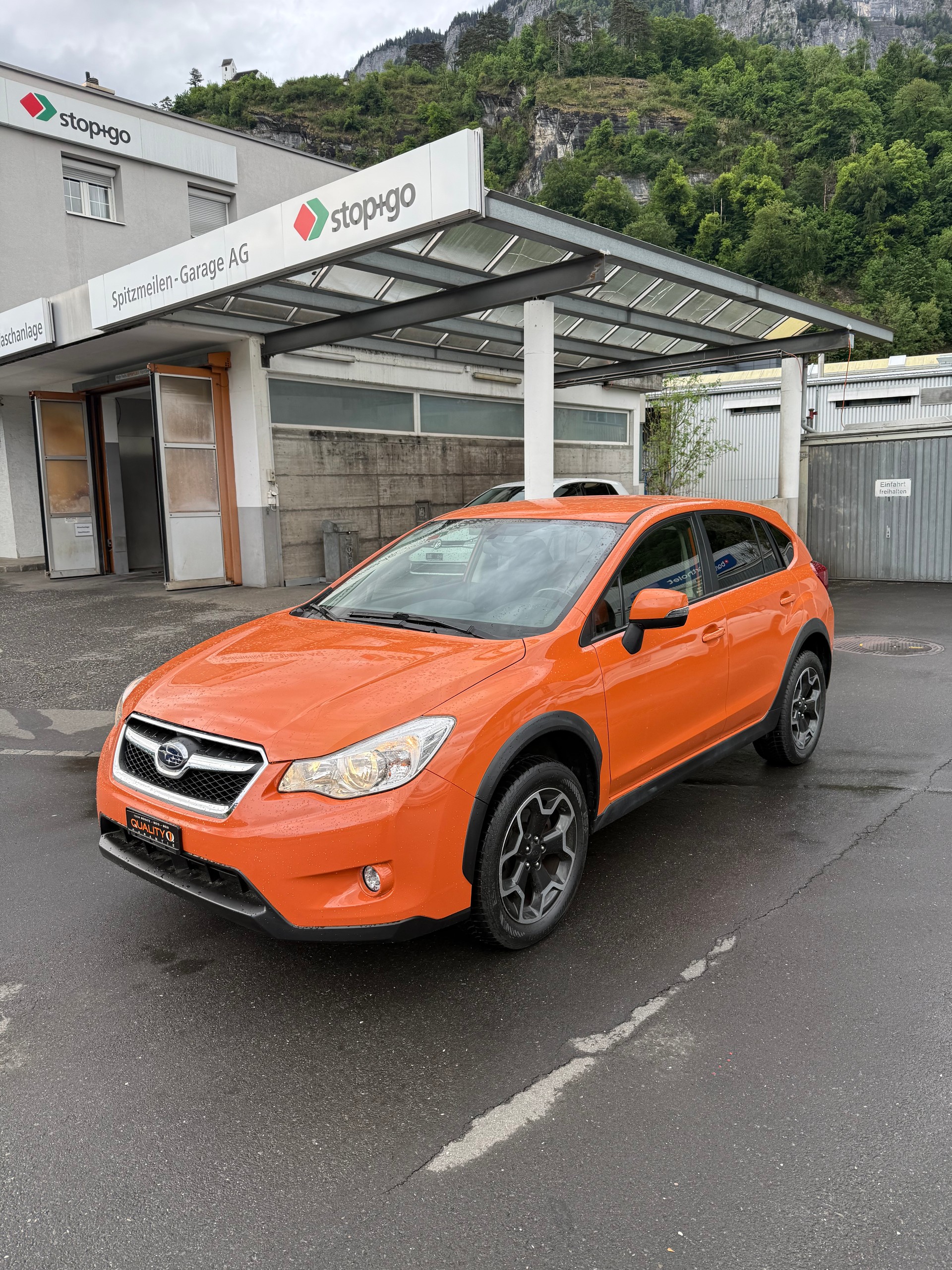 SUBARU XV 2.0 Swiss Three AWD CVT-showroom-element-2