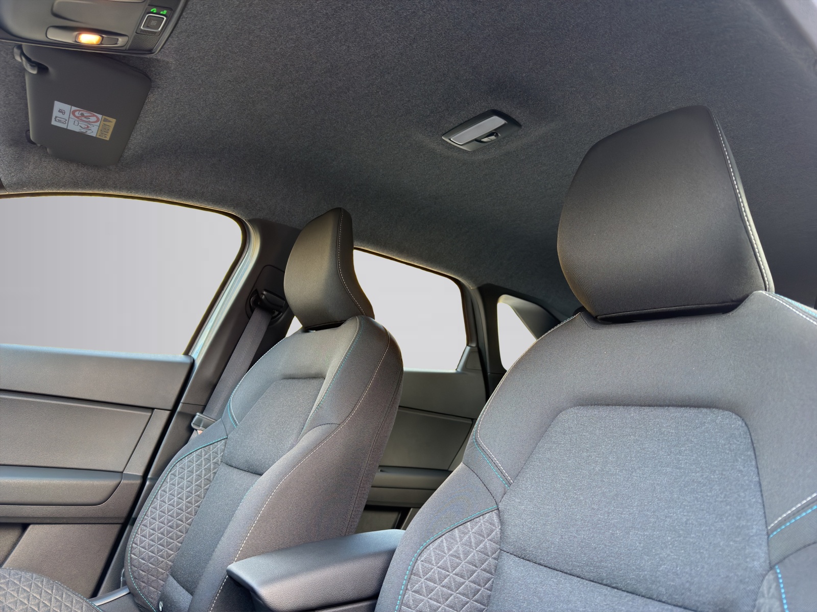 MITSUBISHI Grandis 1.8 HEV Invite+-image-9