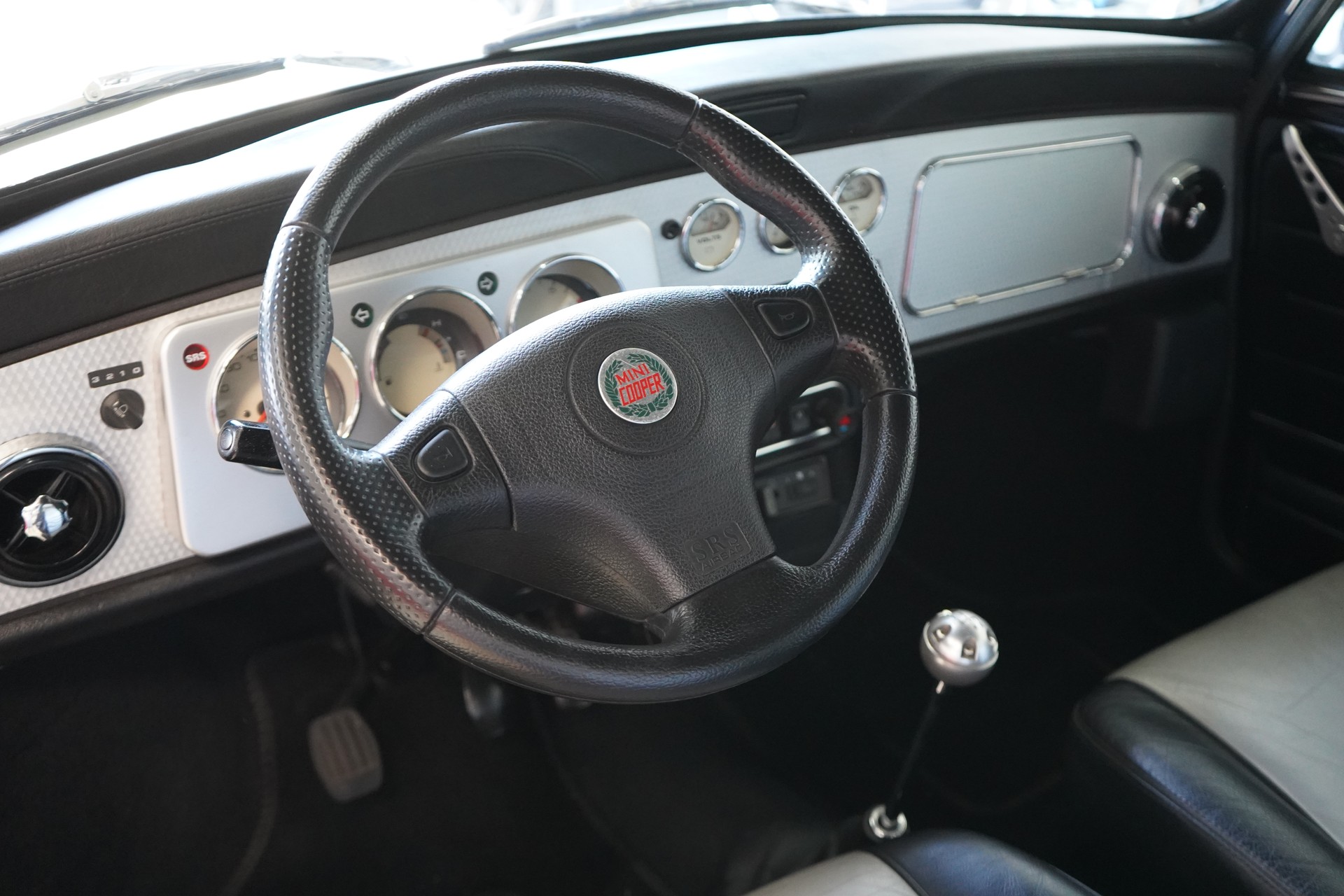 MINI Cooper Sport 103-image-19