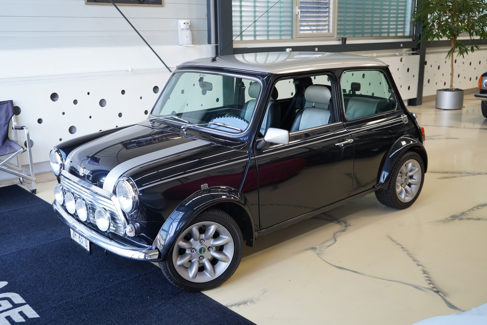 MINI Cooper Sport 103-showroom-element-2