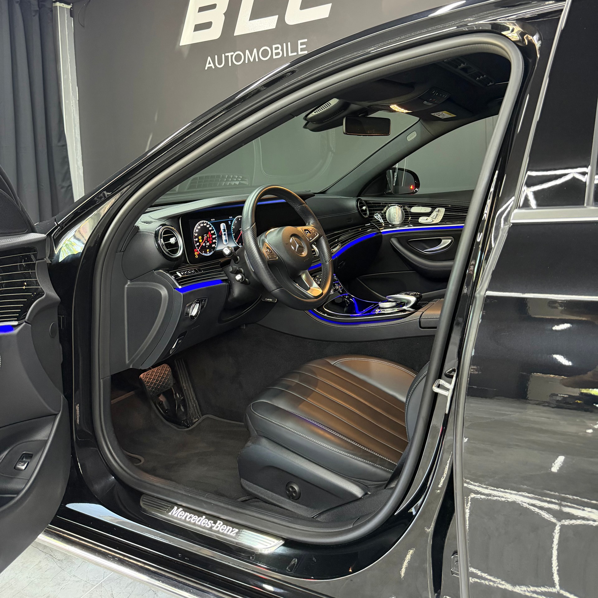 MERCEDES-BENZ E 400 Exclusive 4Matic 9G-Tronic-image-8