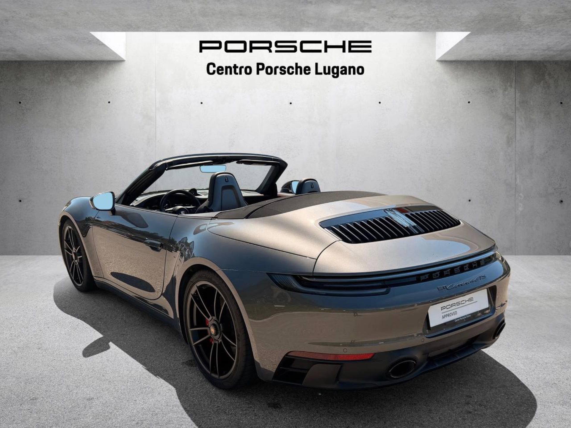 PORSCHE 911 Carrera 4 GTS Cabriolet (MY23)-image-6