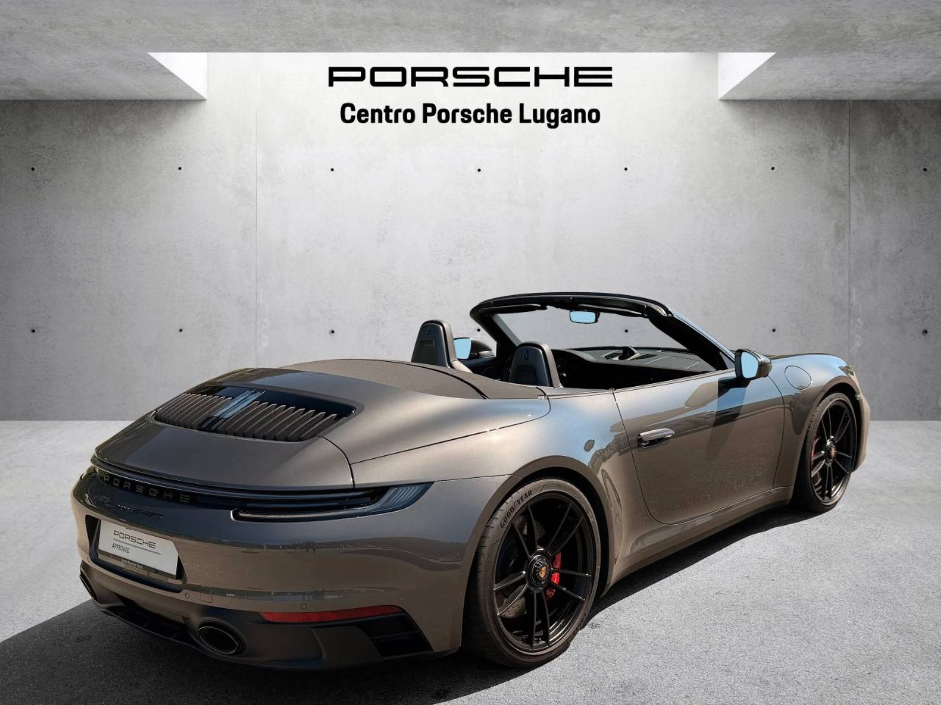 PORSCHE 911 Carrera 4 GTS Cabriolet (MY23)-image-7