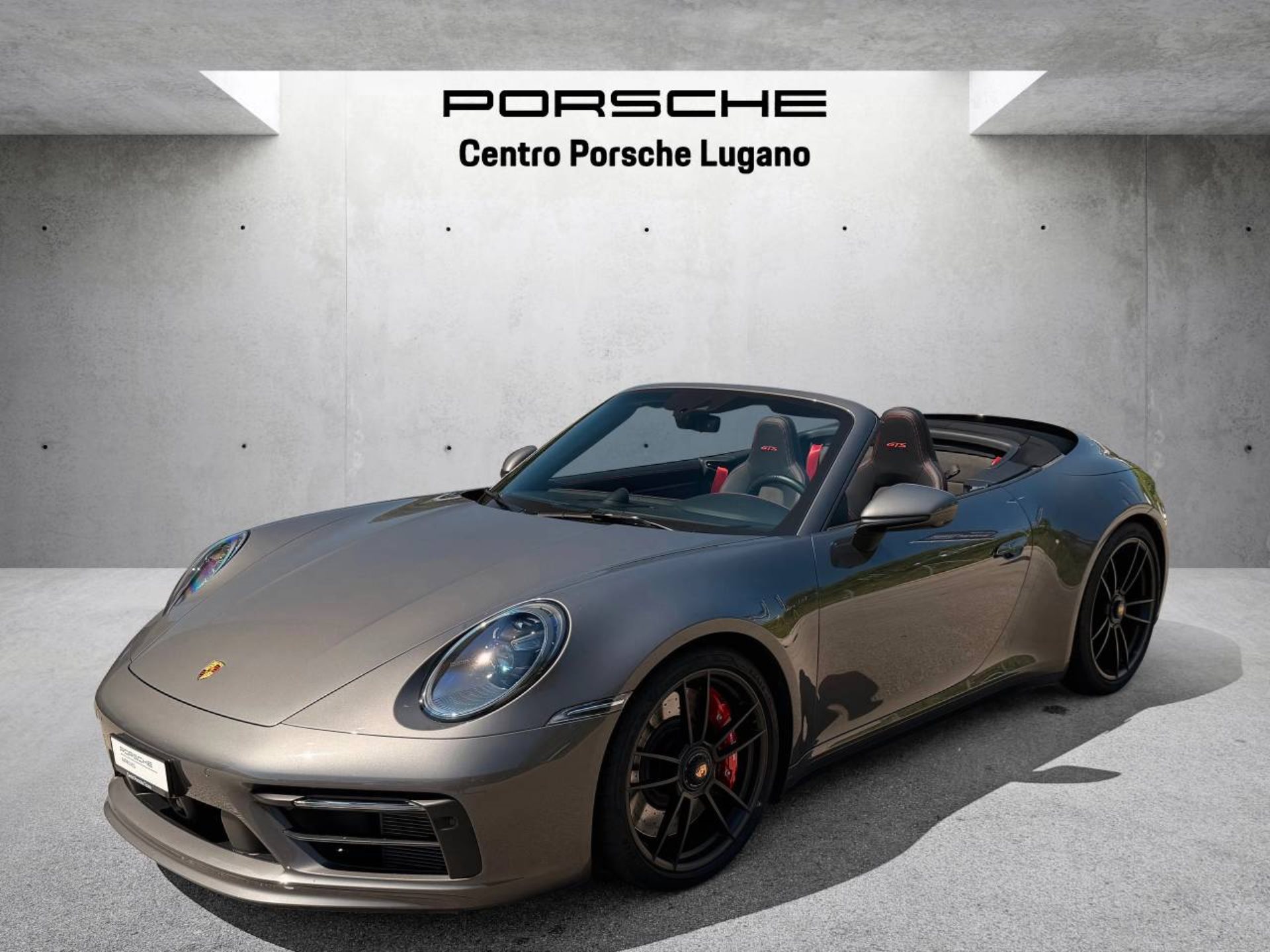 PORSCHE 911 Carrera 4 GTS Cabriolet (MY23)-image-8