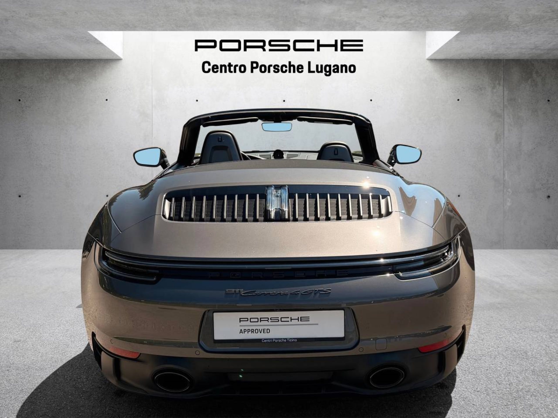 PORSCHE 911 Carrera 4 GTS Cabriolet (MY23)-image-10