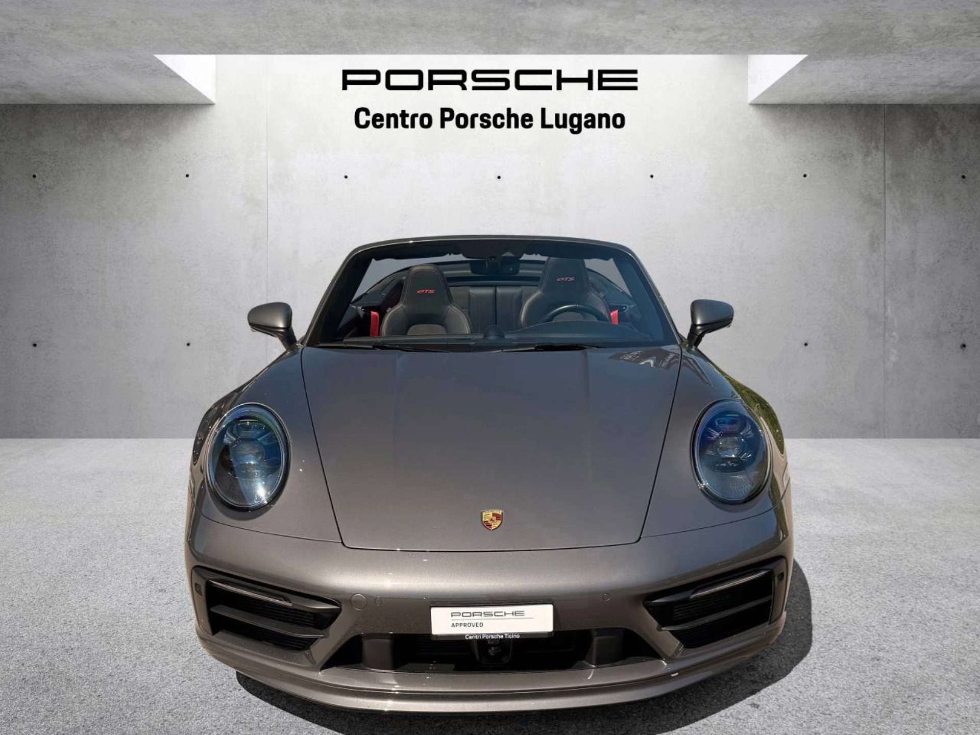 PORSCHE 911 Carrera 4 GTS Cabriolet (MY23)-image-9